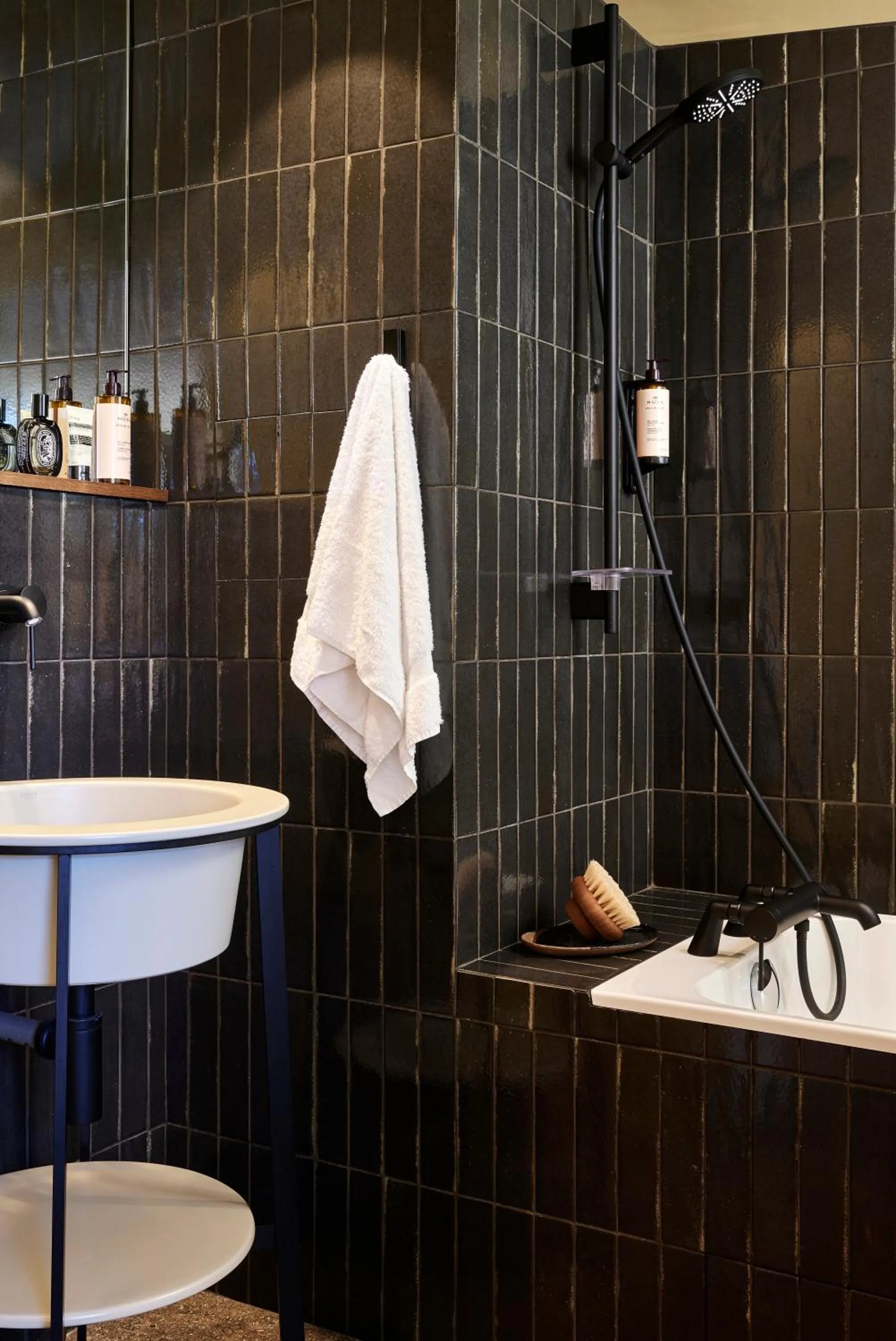 Bathroom in Mercure St Malo Front de Mer