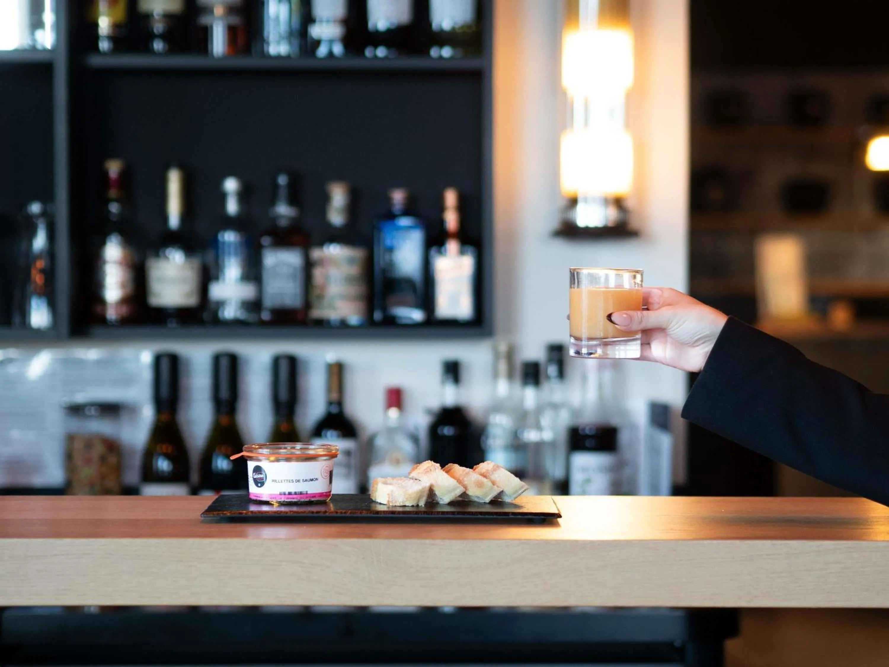 Lounge or bar in Mercure St Malo Front de Mer