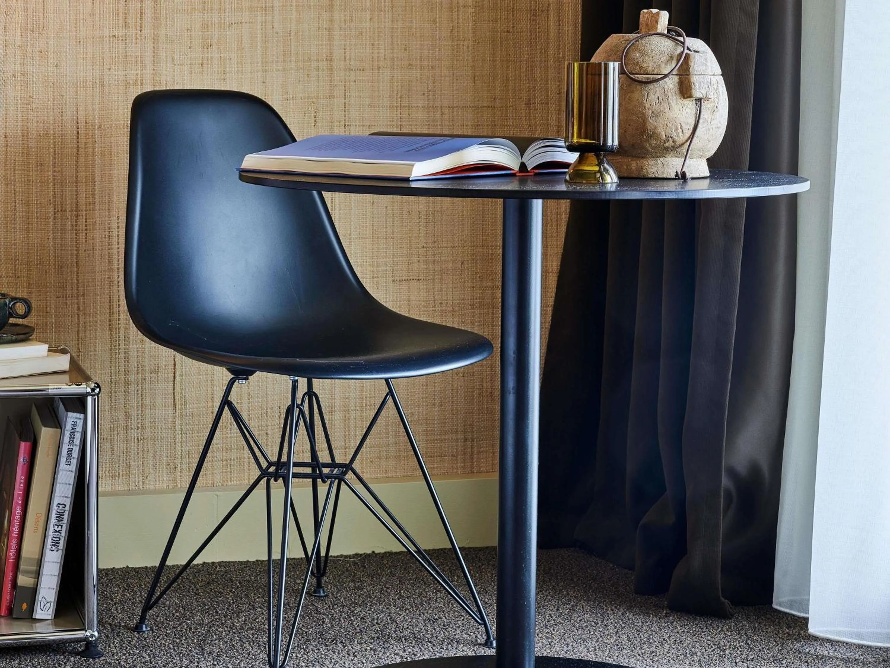 Bedroom in Mercure St Malo Front de Mer