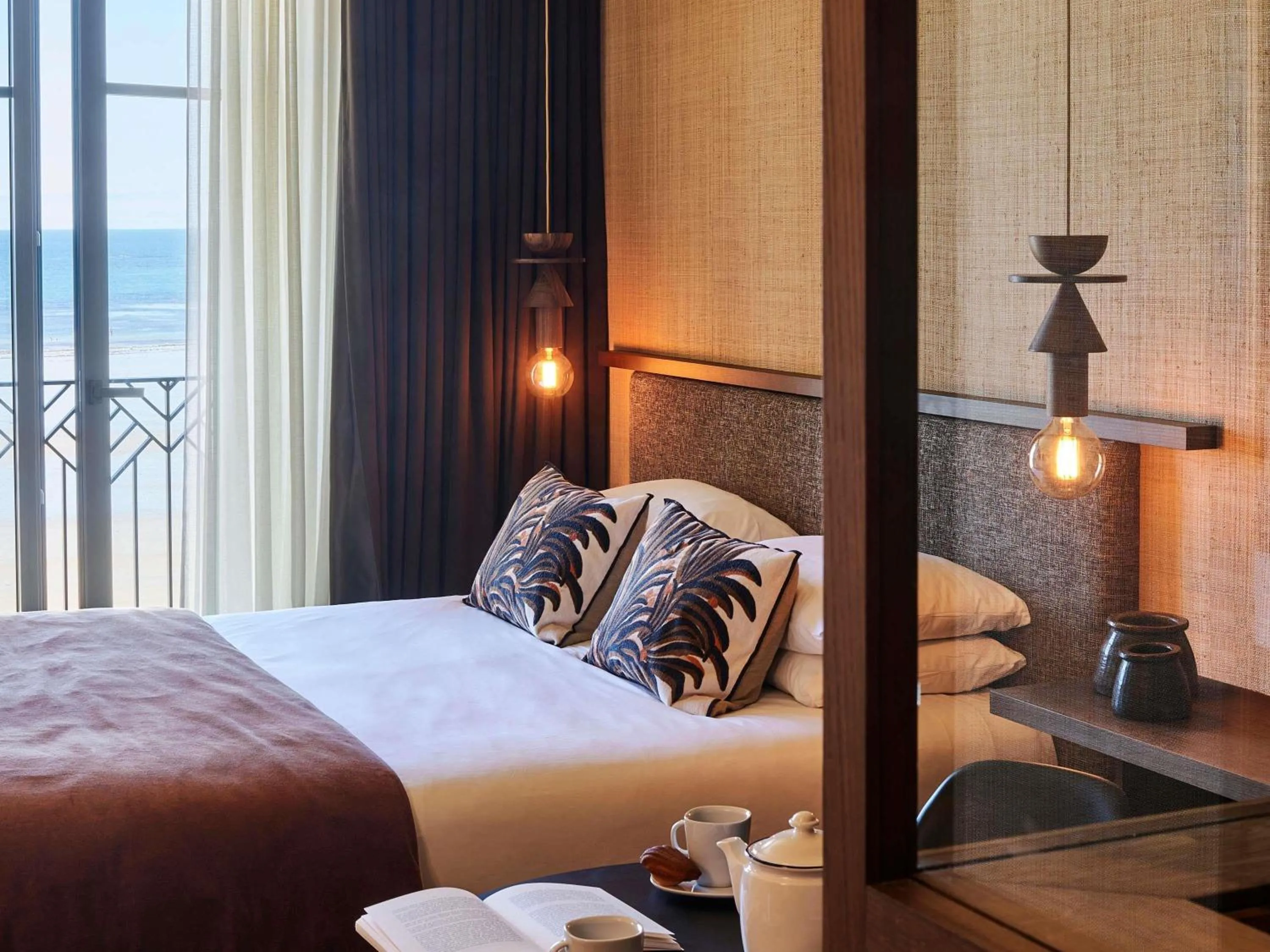 Bedroom, Bed in Mercure St Malo Front de Mer