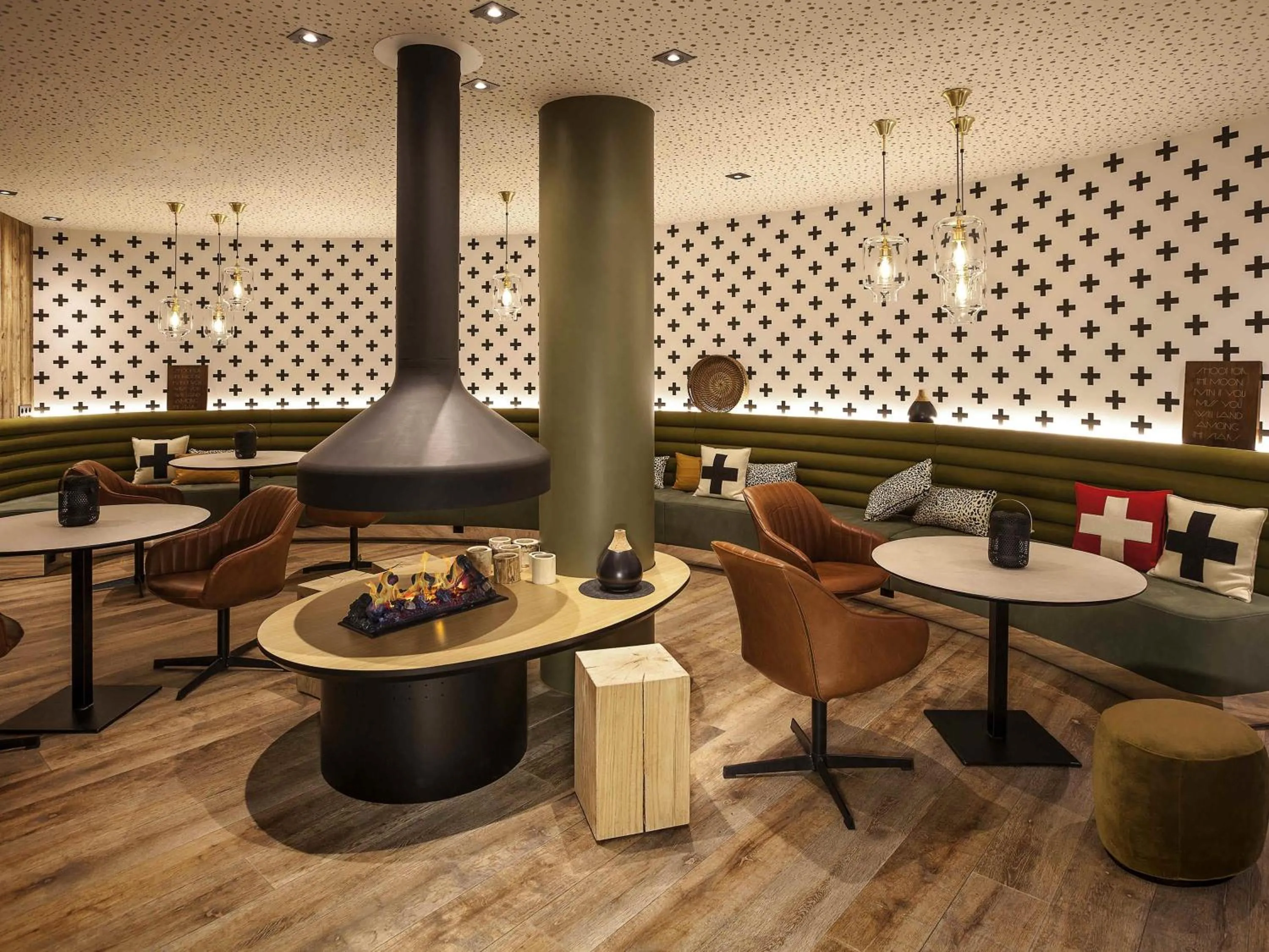 Lounge or bar in Mercure Chambéry Centre