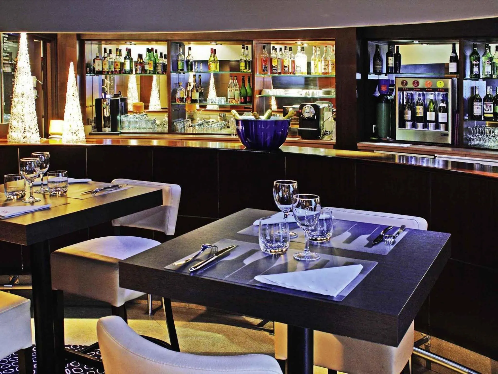 Lounge or bar in Mercure Chambéry Centre