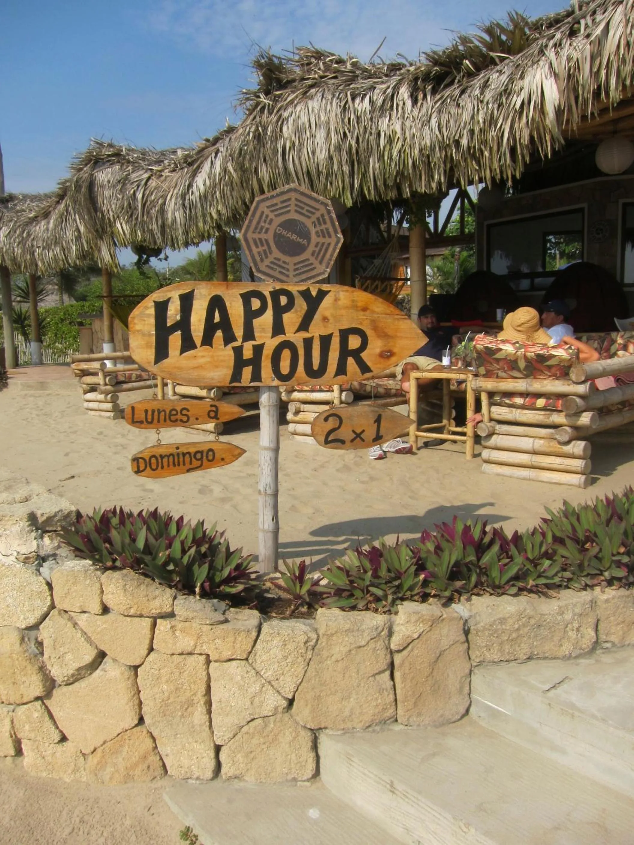 Restaurant/places to eat in Dharma Beach