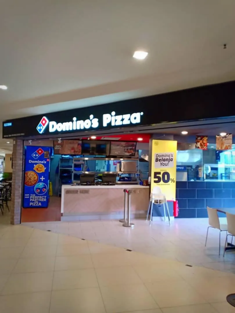 Restaurant/places to eat in Aranda Nova Suite