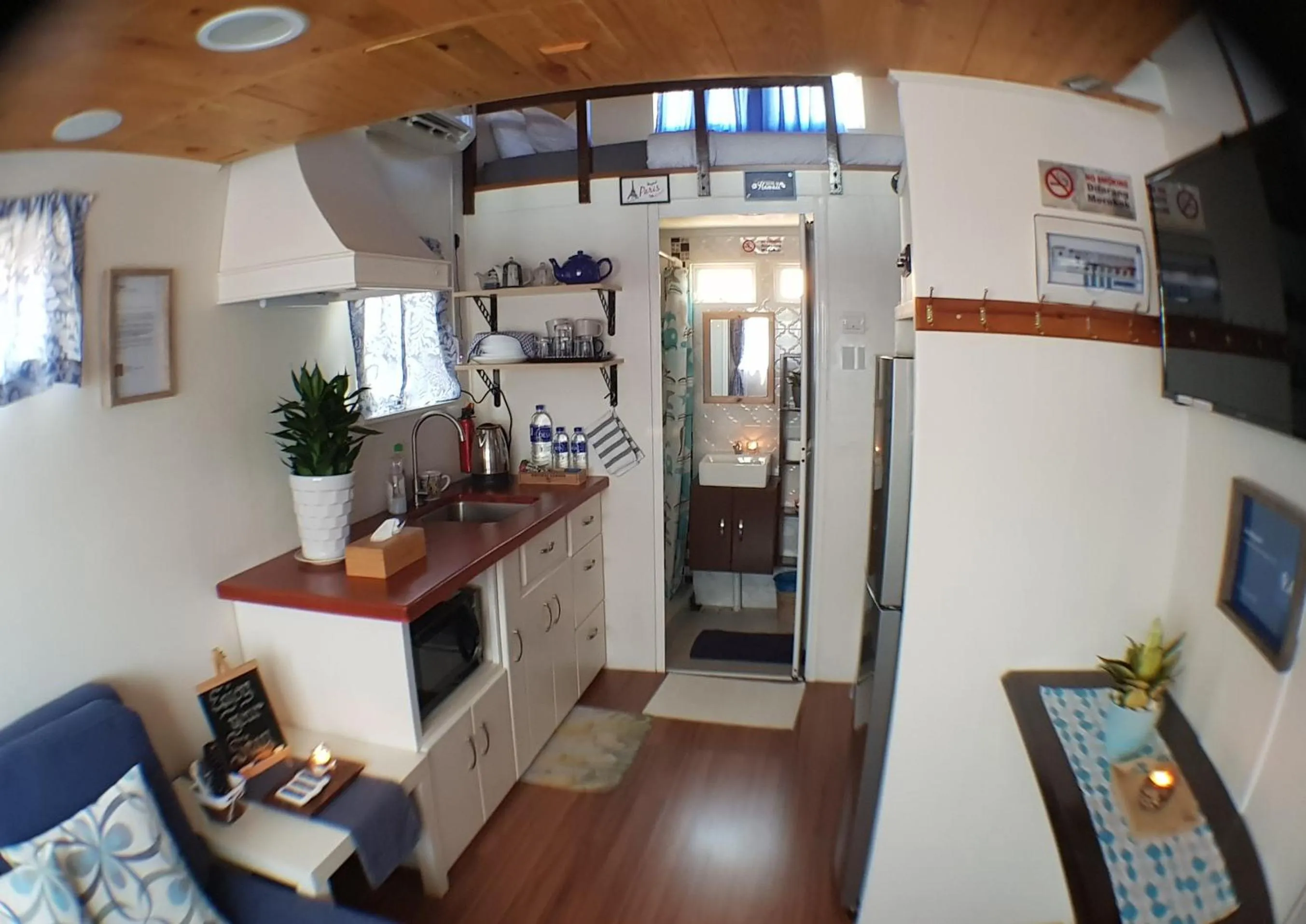 Kitchen or kitchenette in Tiny House B&B