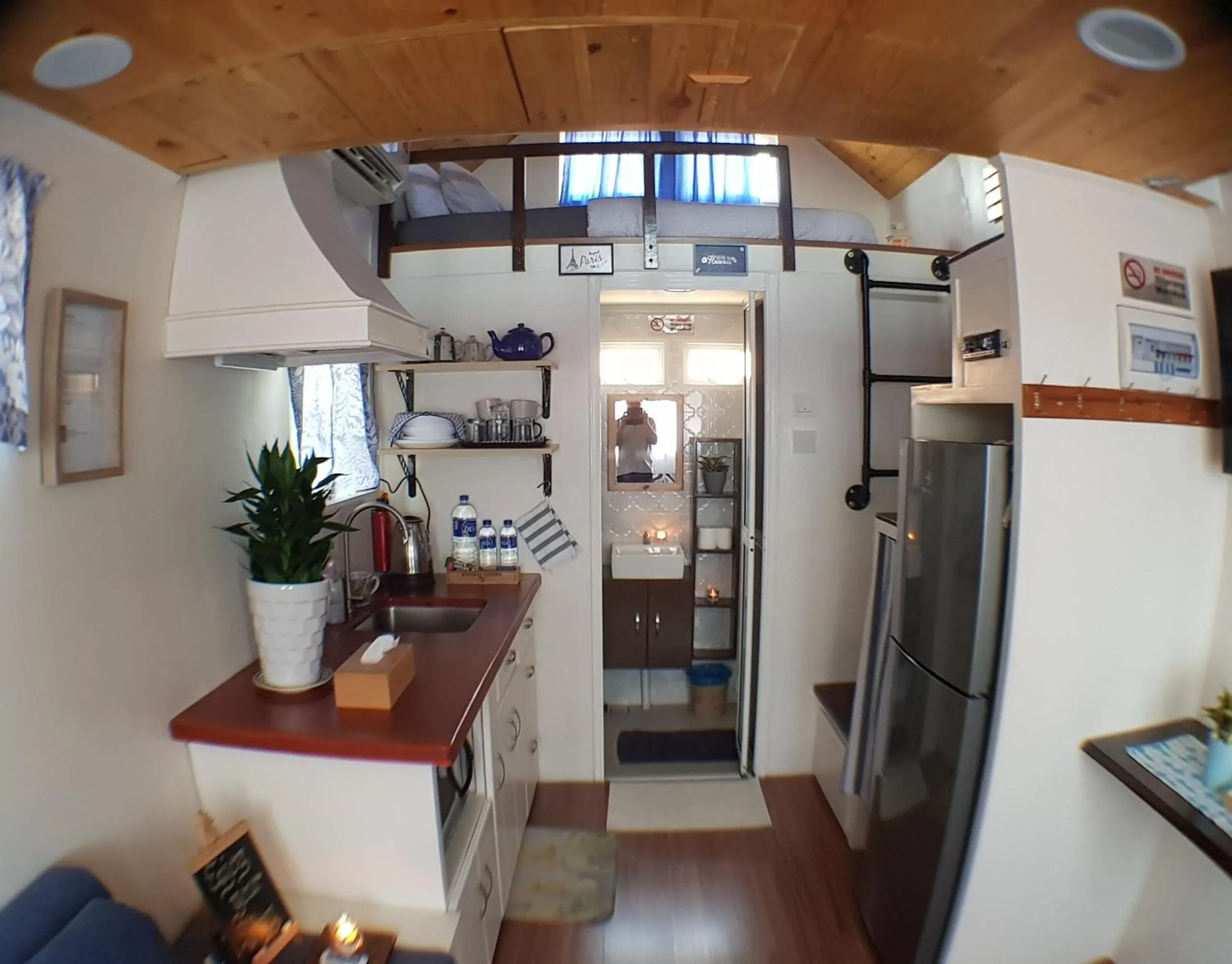 Kitchen or kitchenette in Tiny House B&B