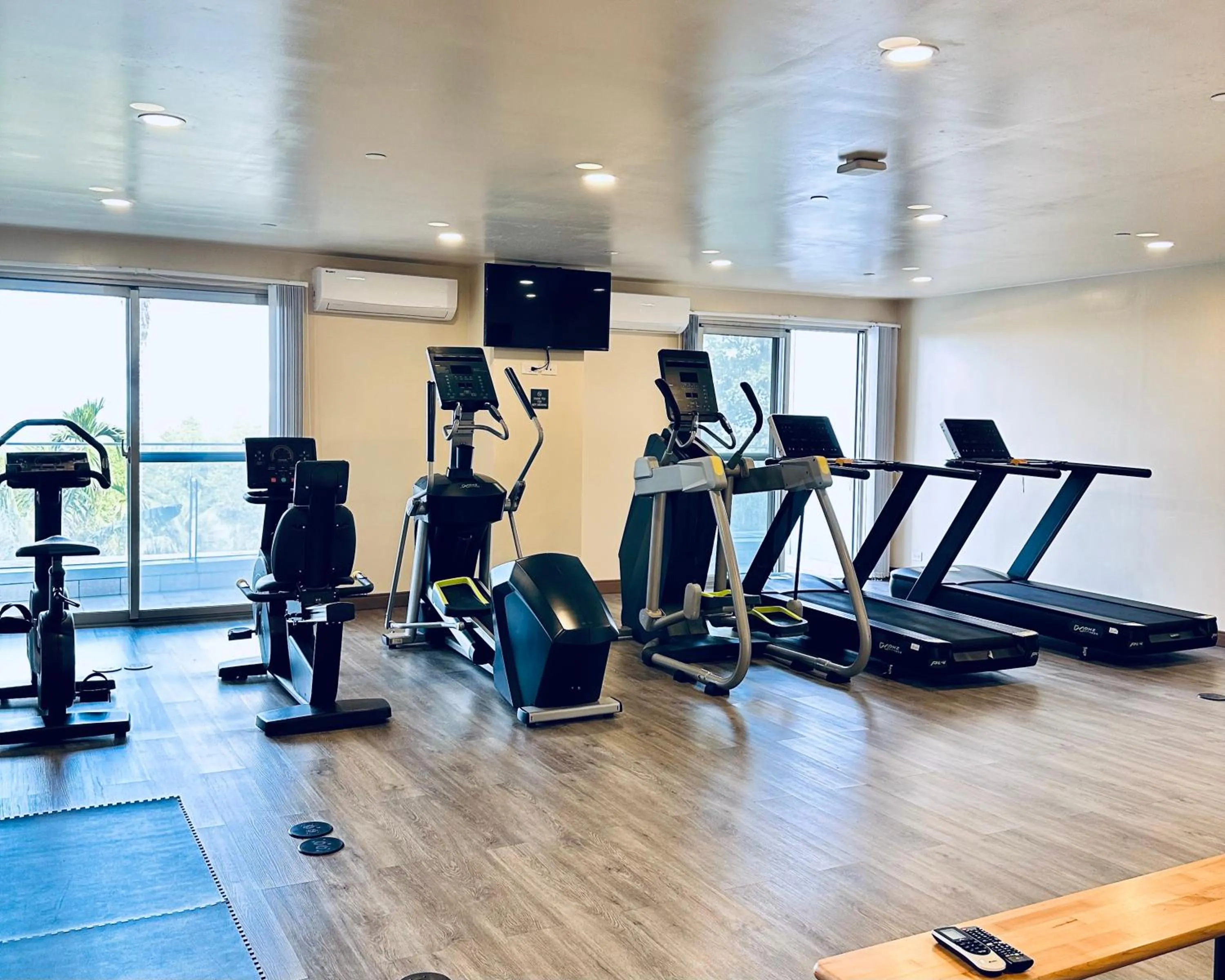 West Plaza Hotel at Lebuu Street