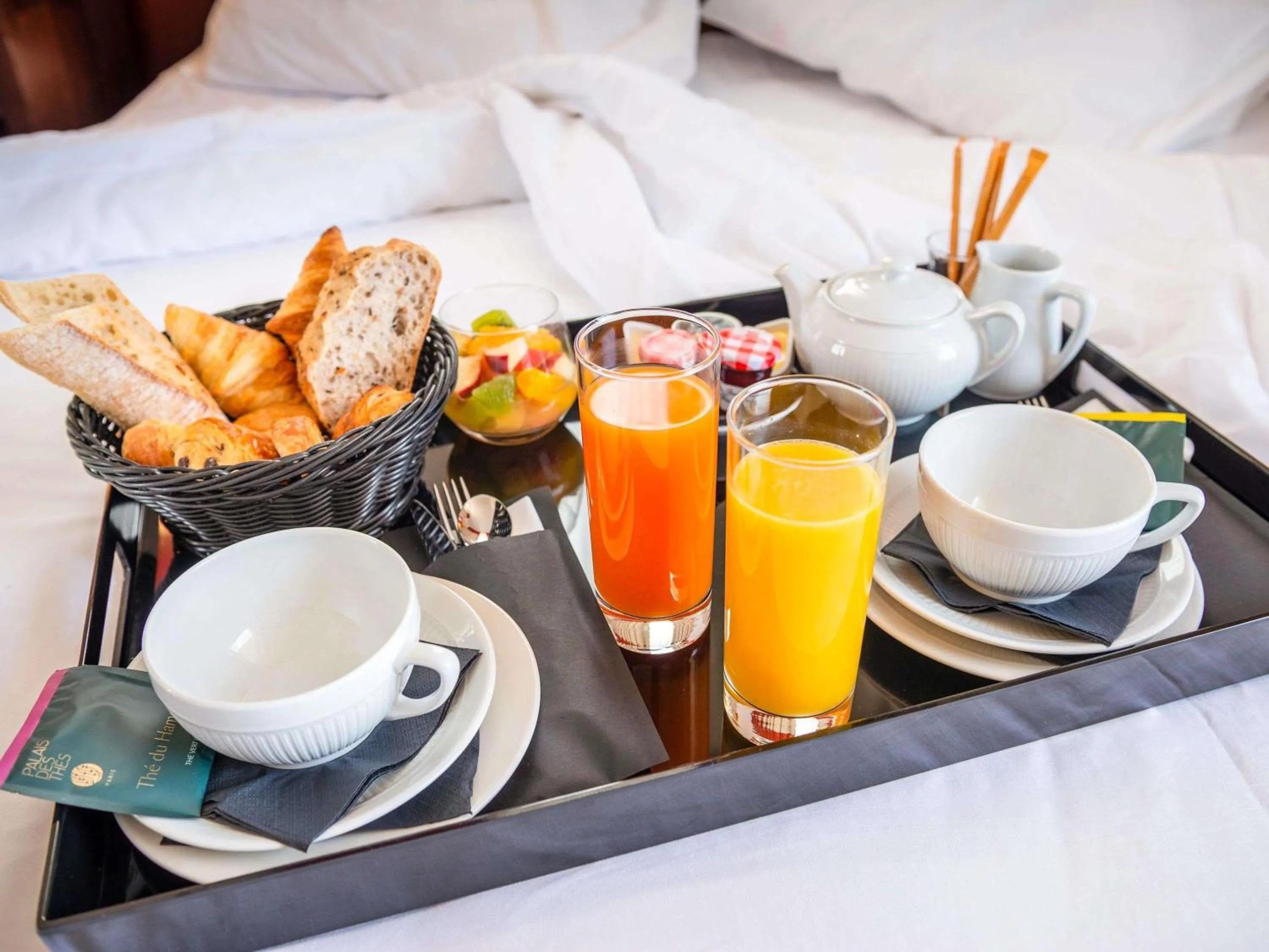 Other, Bed in Hotel Plaza Biarritz Plage - Handwritten Collection