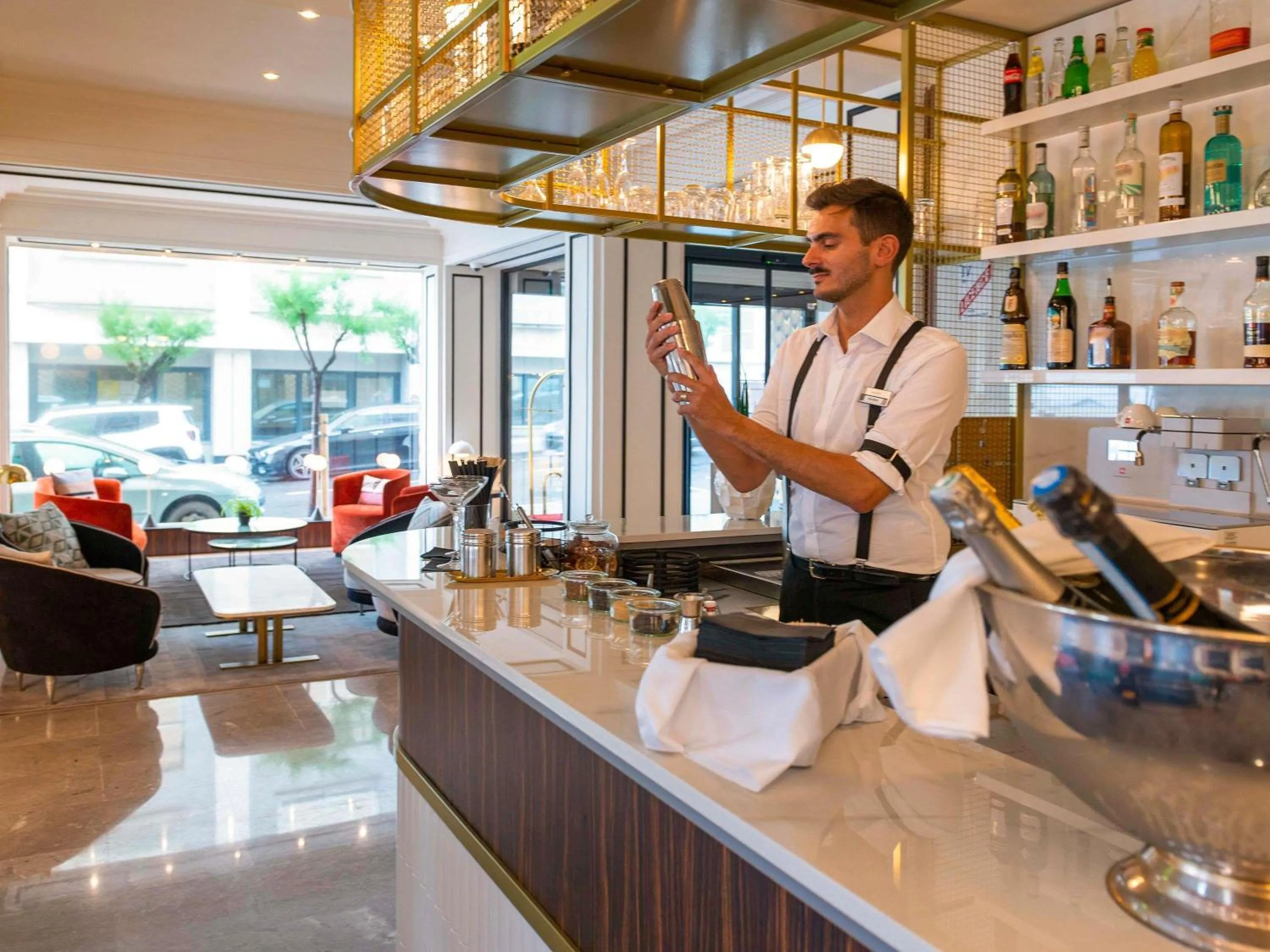 Lounge or bar in Hotel Plaza Biarritz Plage - Handwritten Collection