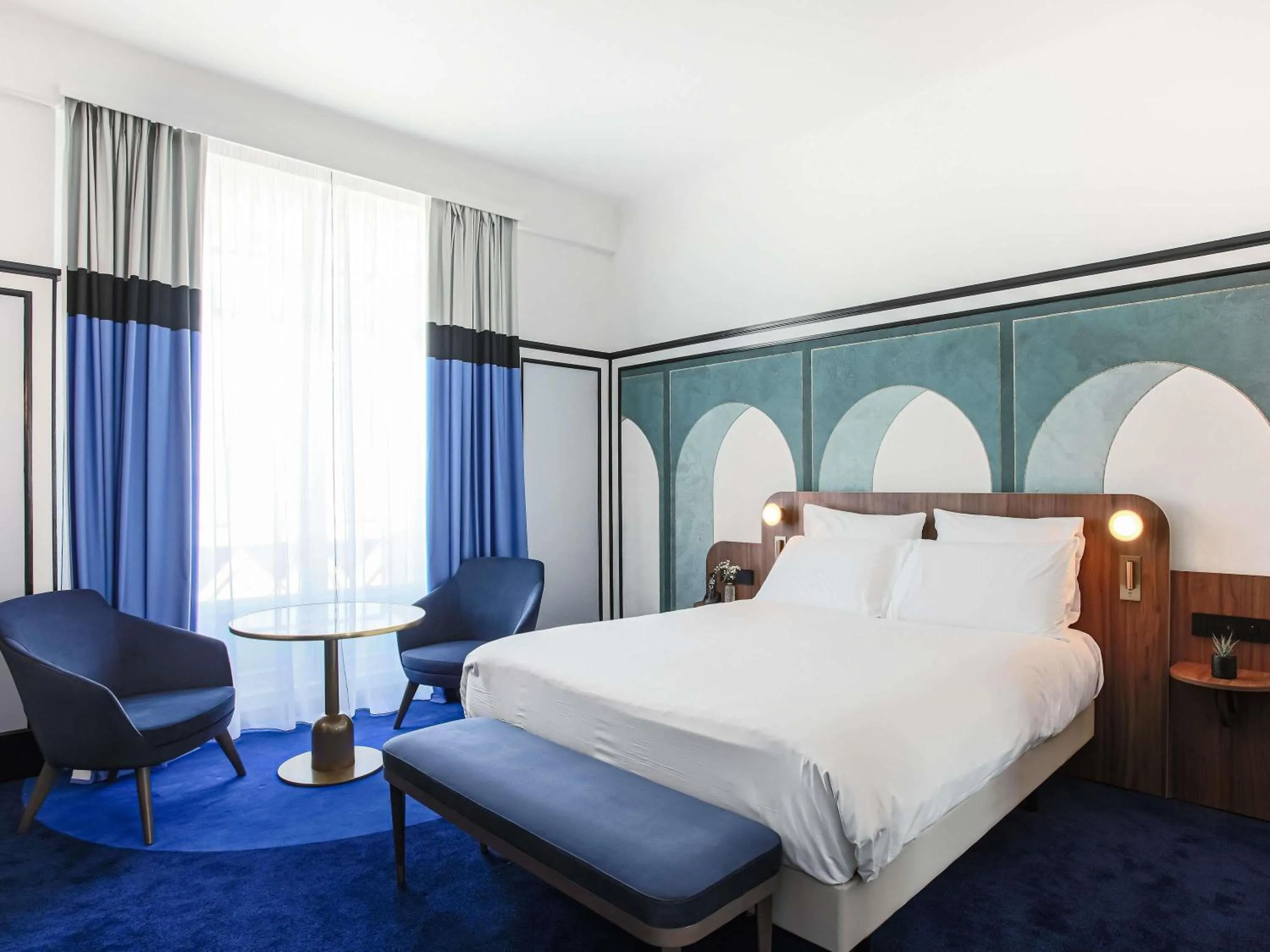 Bedroom, Bed in Hotel Plaza Biarritz Plage - Handwritten Collection