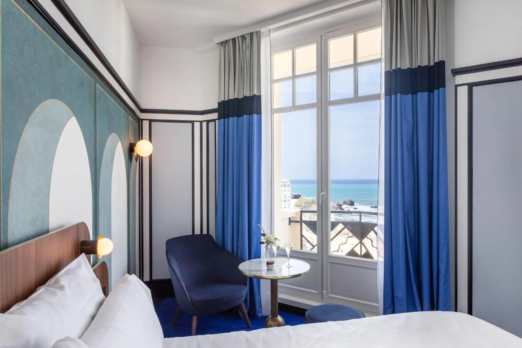 Bed in Hotel Plaza Biarritz Plage - Handwritten Collection