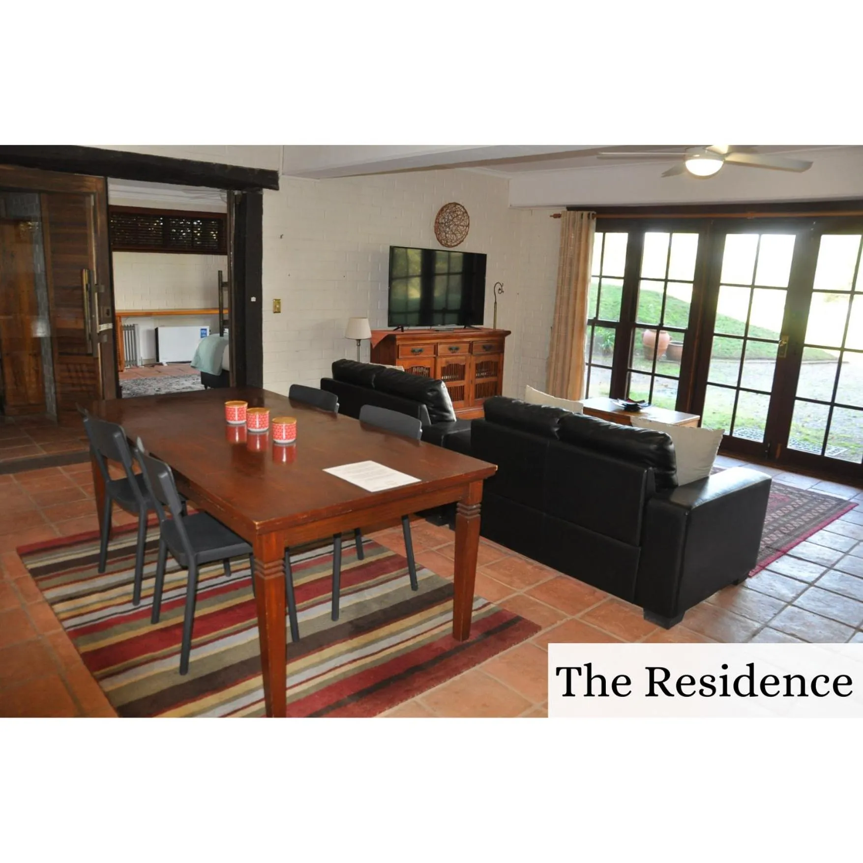 Communal lounge/ TV room in Woolshed Hill Estate