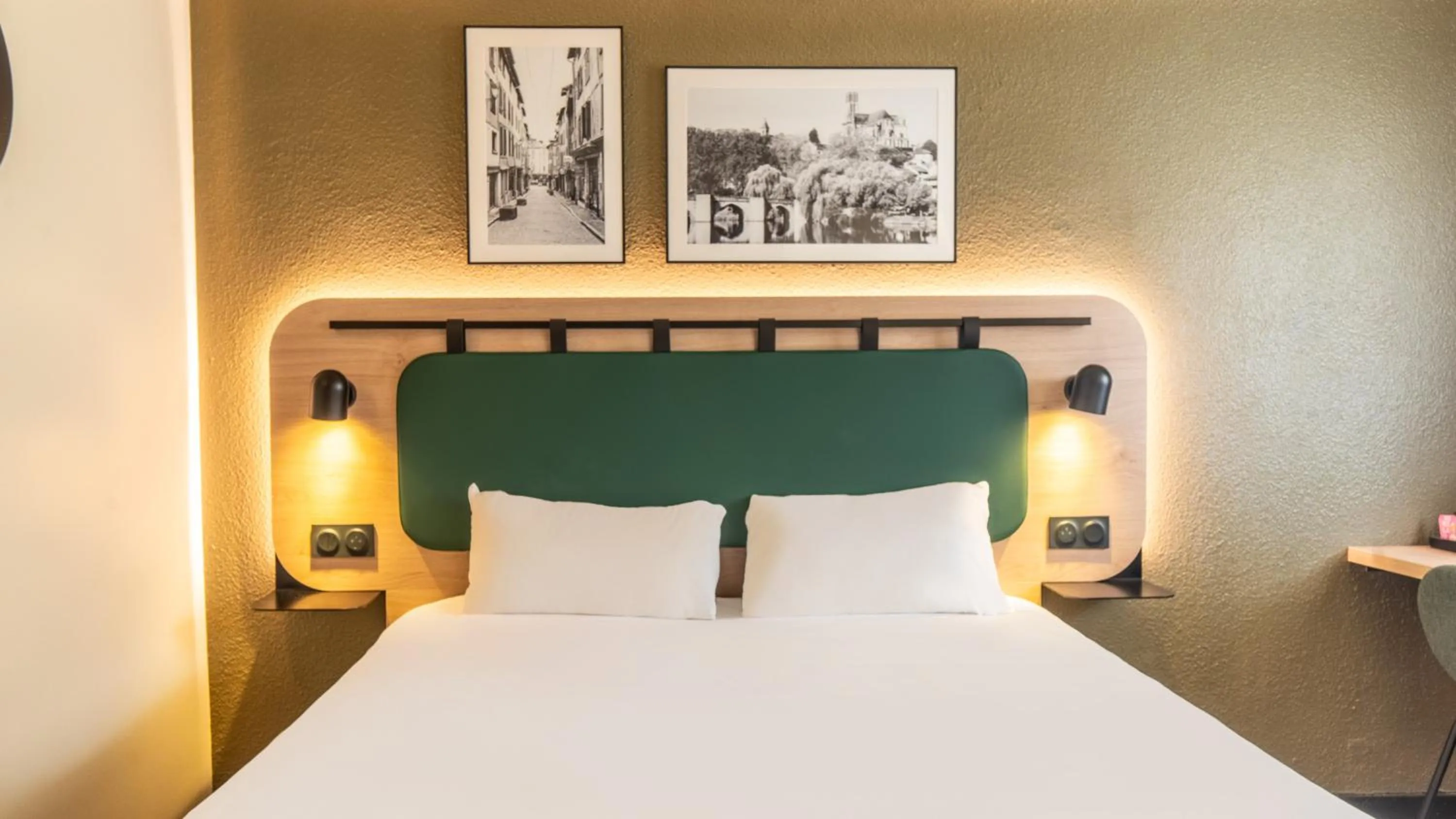 Bed in Campanile Clermont Ferrand - Le Brezet