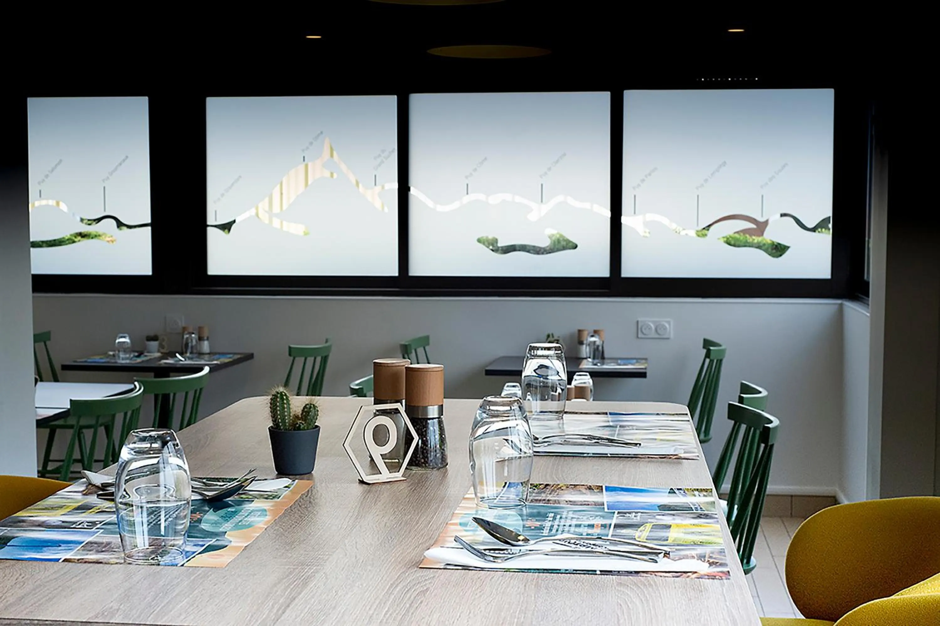 Restaurant/places to eat in Campanile Clermont Ferrand - Le Brezet