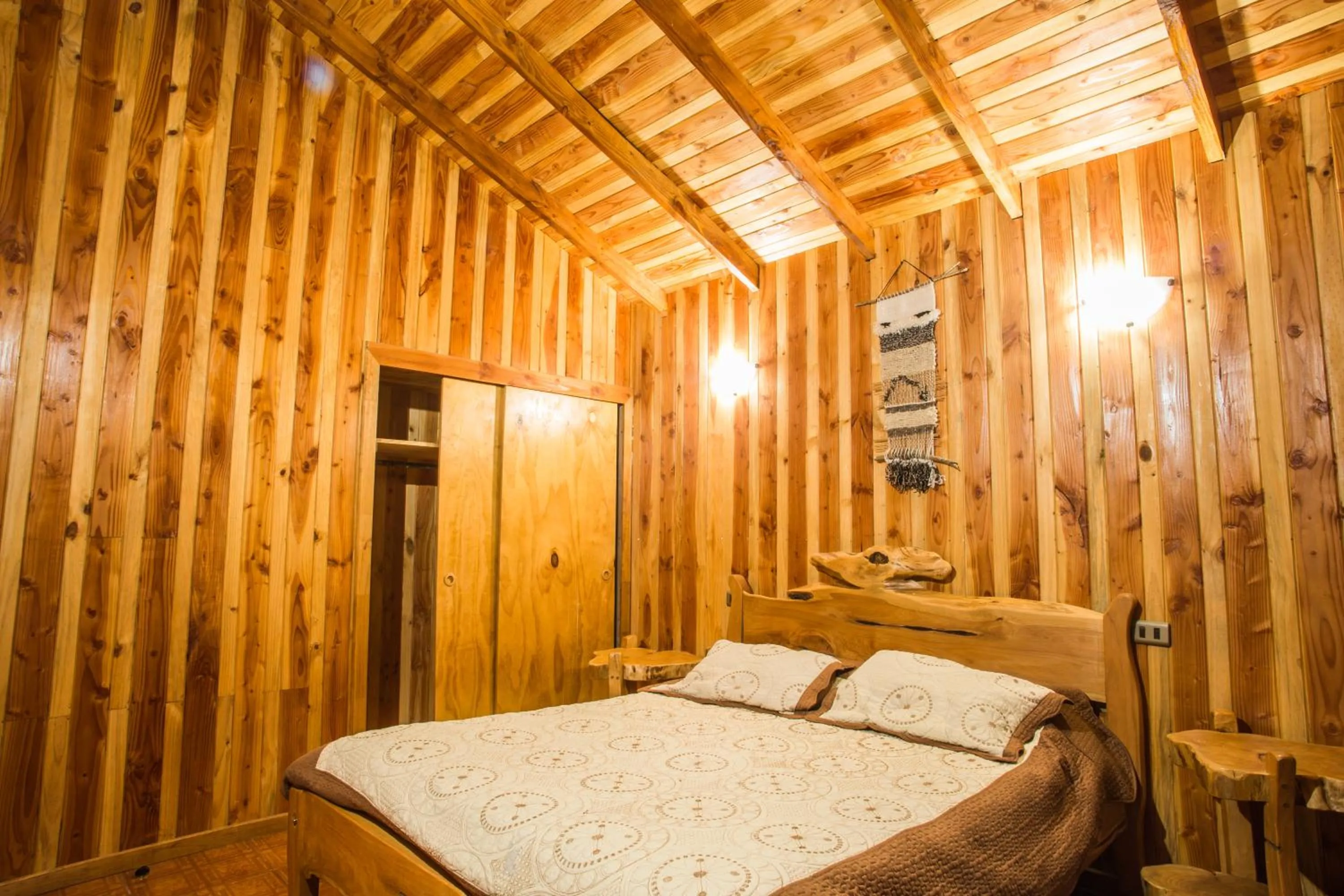 Bedroom, Bed in Apart hotel Puchaley Lafquen