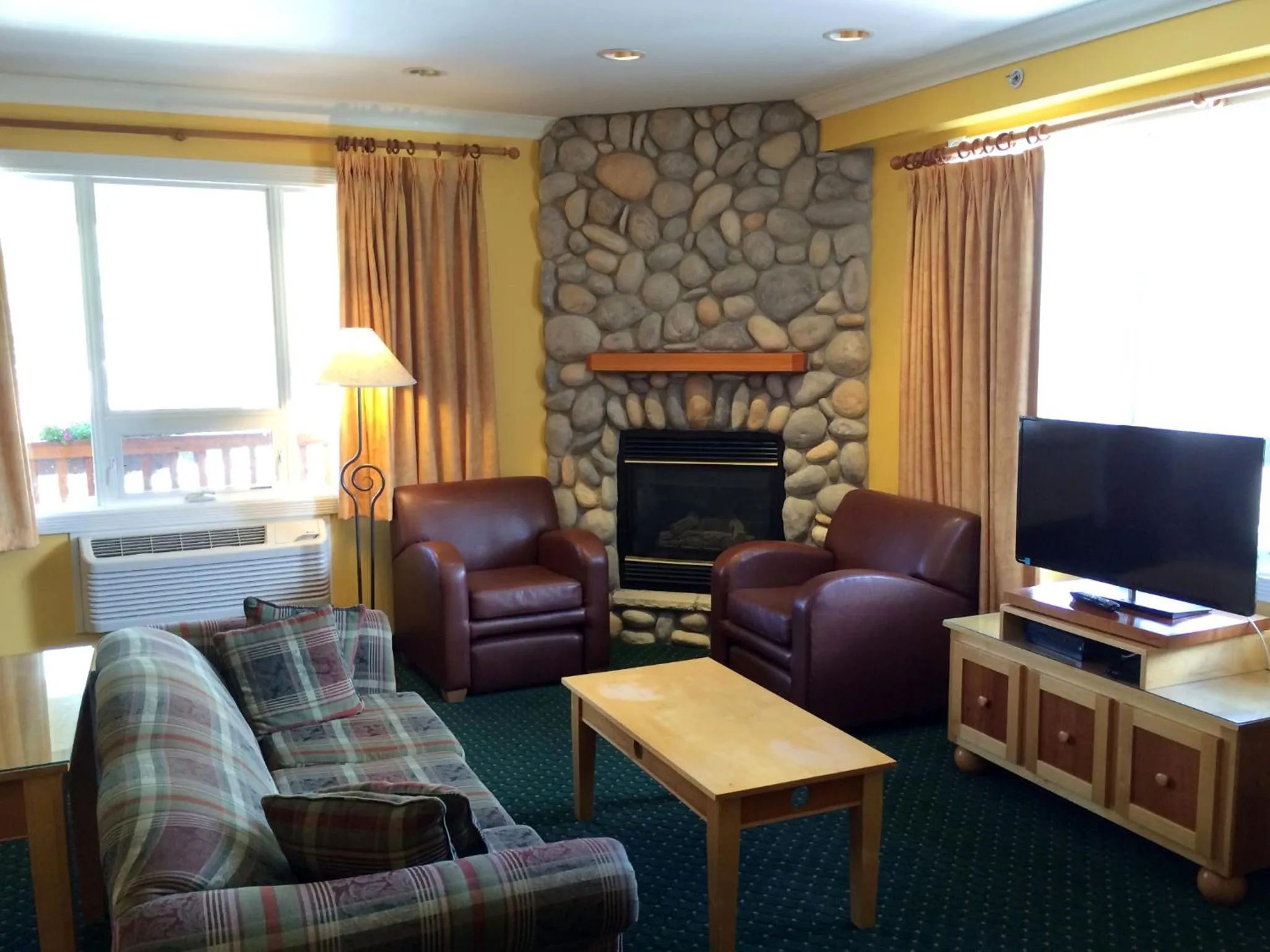 TV and multimedia in Park Place Lodge