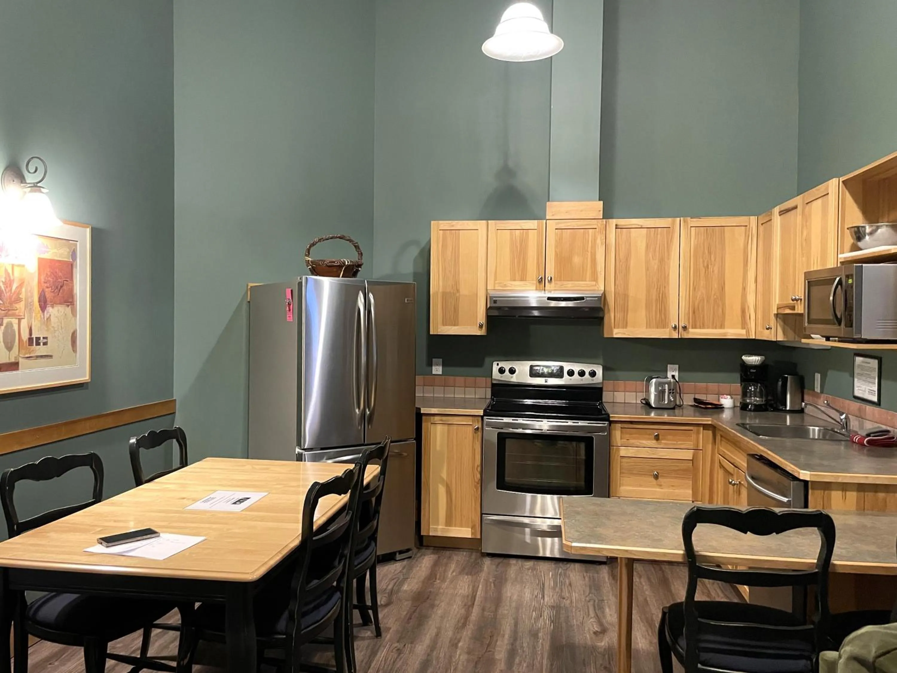 Kitchen or kitchenette in Cornerstone Lodge by Park Vacation Management
