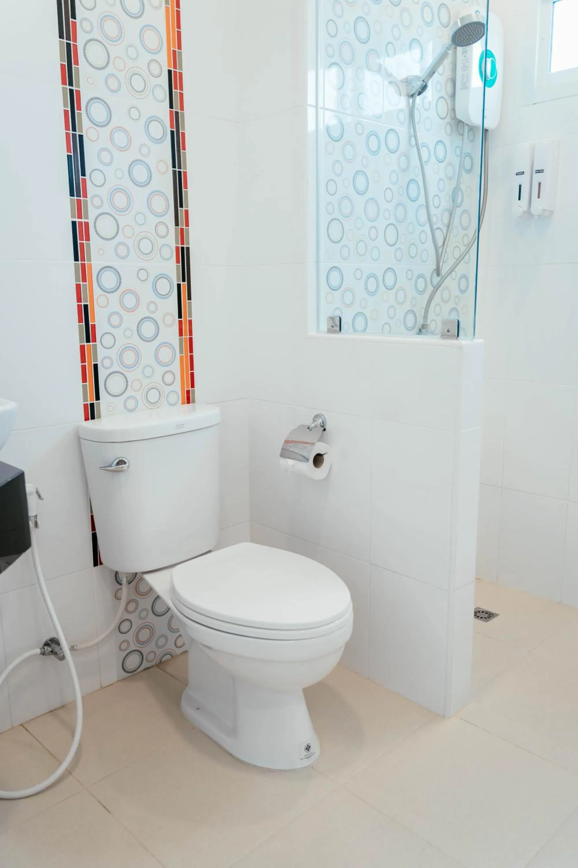 Bathroom in It's me Keawanong Hotel