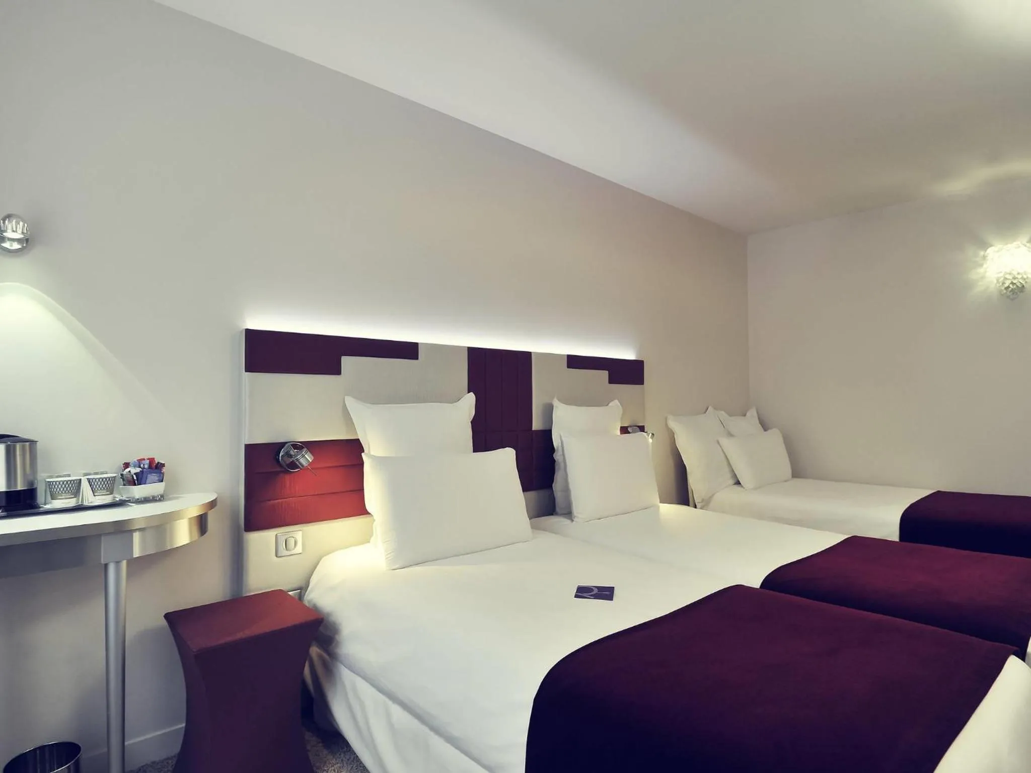 Bedroom, Bed in Mercure Paris Opéra Faubourg Montmartre