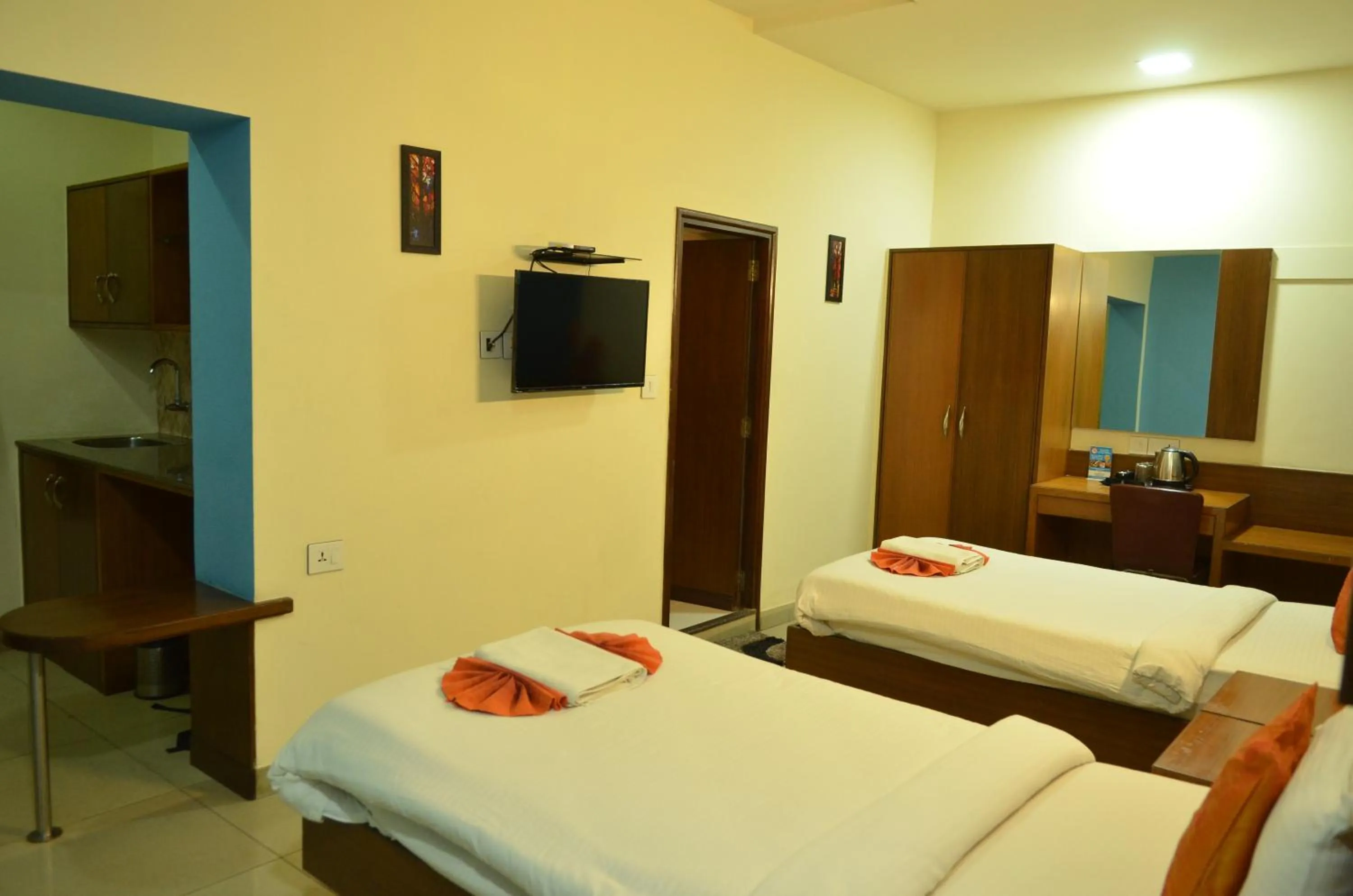 Bedroom, Bed in Cubbon Suites