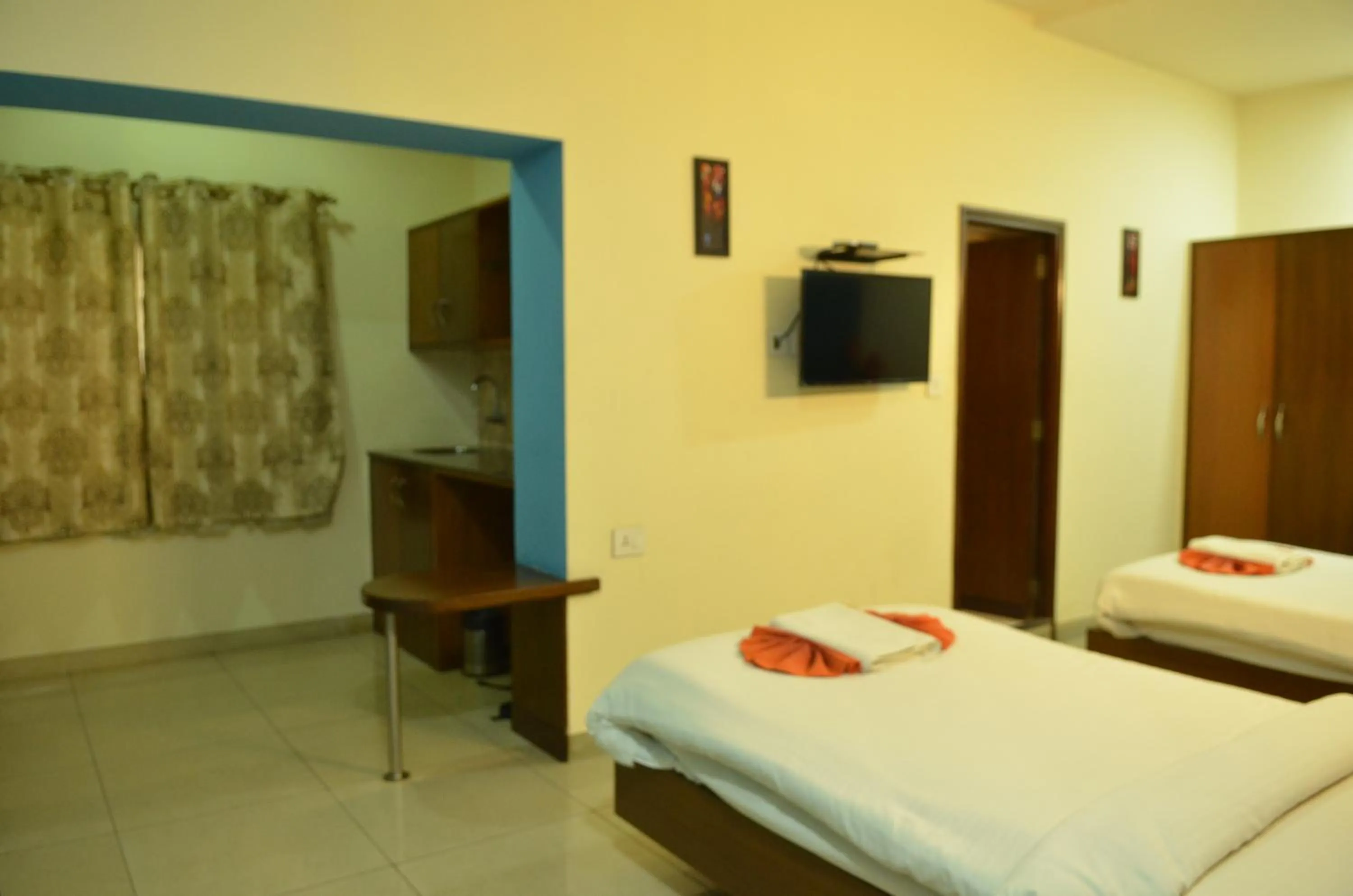 Bedroom, Bed in Cubbon Suites
