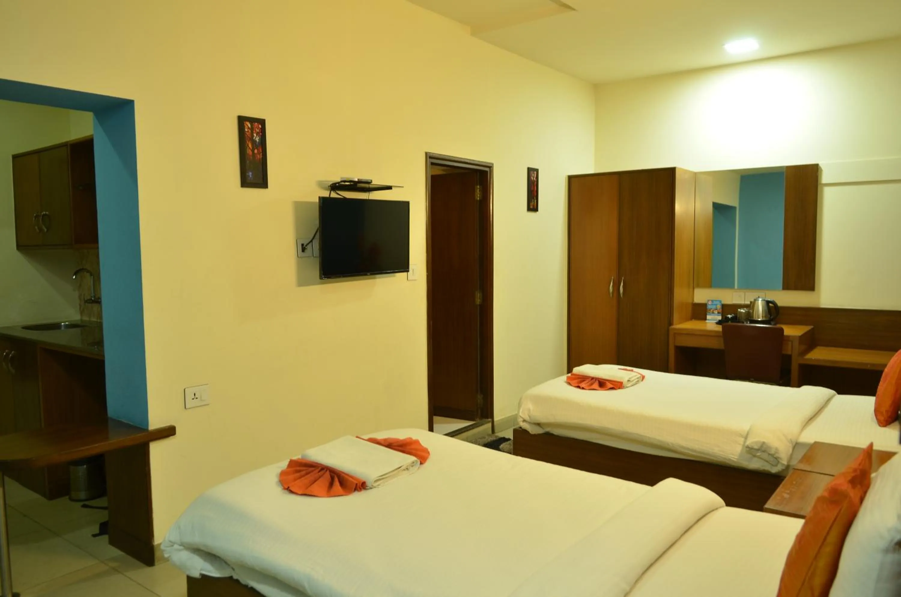 Bedroom, Bed in Cubbon Suites