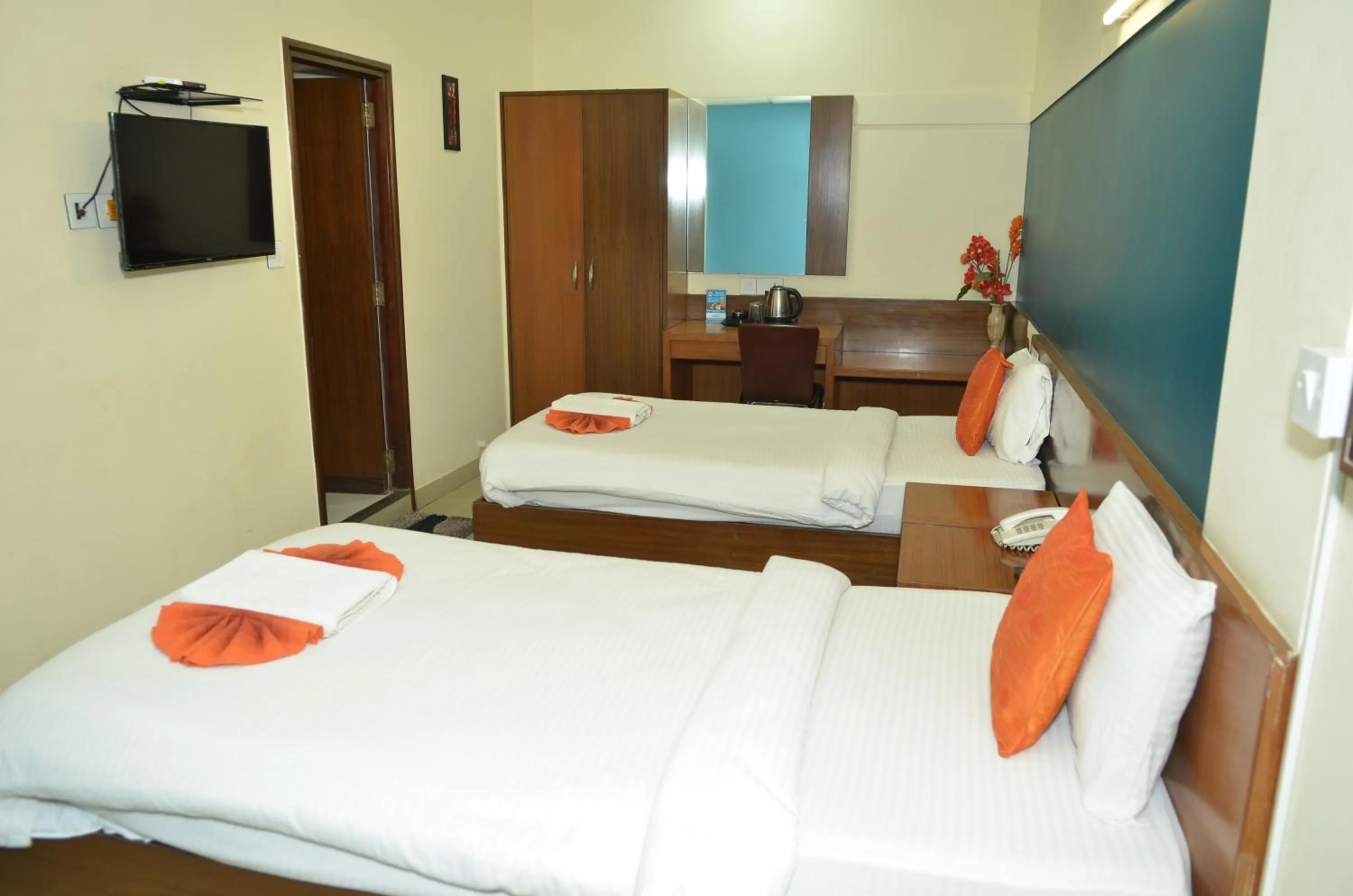 Bedroom, Bed in Cubbon Suites