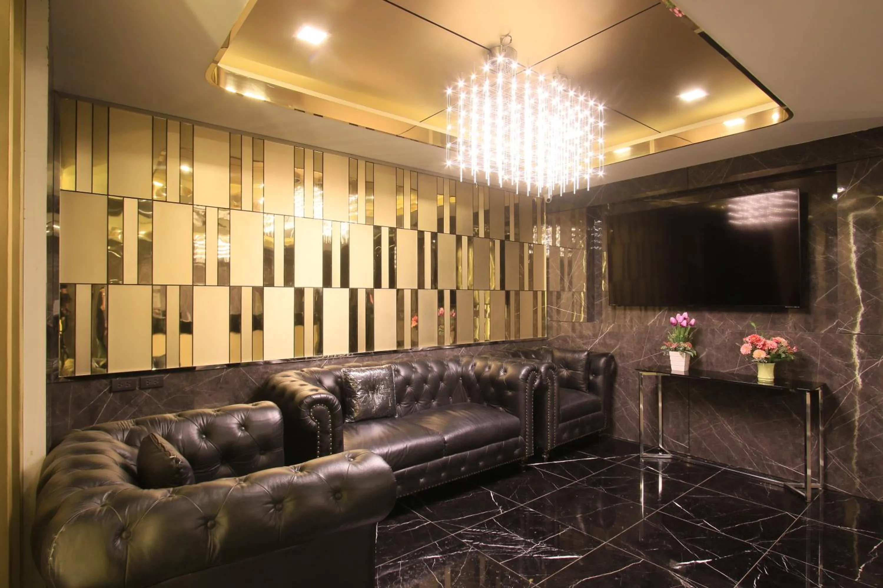 Pratunam Atrium Hotel