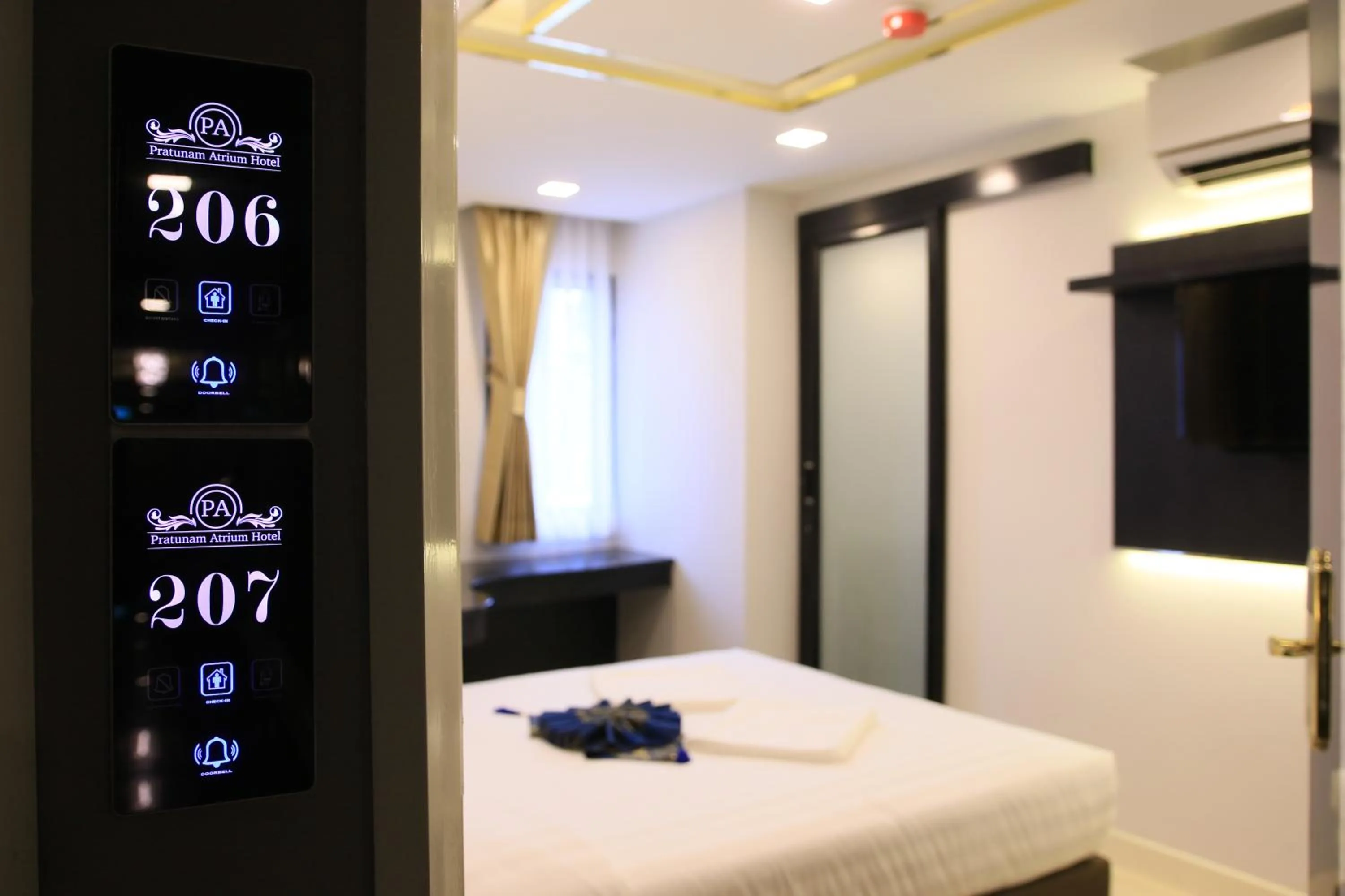 Bed in Pratunam Atrium Hotel