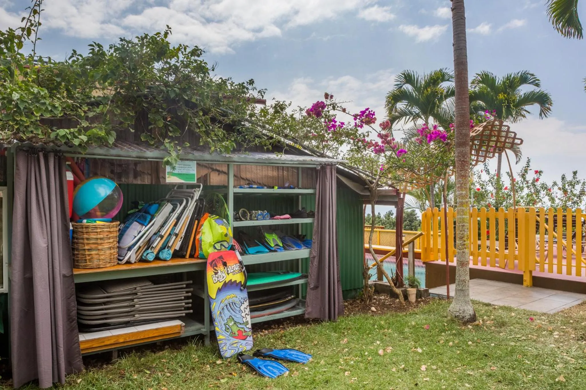 Beach in Banyan Tree Sanctuary Guest House