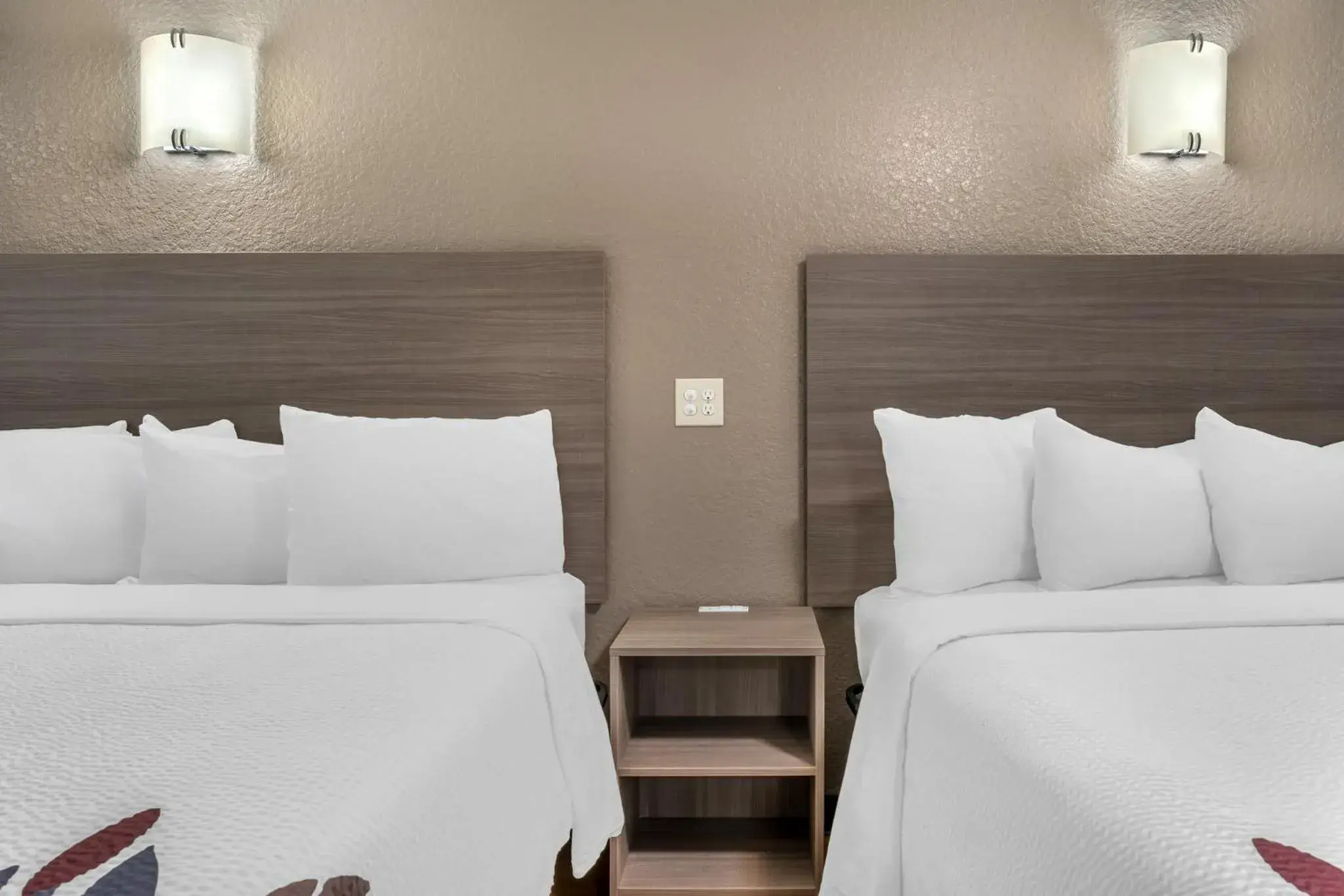 Superior Room with Two King Beds with Kitchen Non-Smoking in Red Roof Inn Houston Brookhollow Superior Room with Two King Beds with Kitchen Non-Smoking in Red Roof Inn Houston Brookhollow