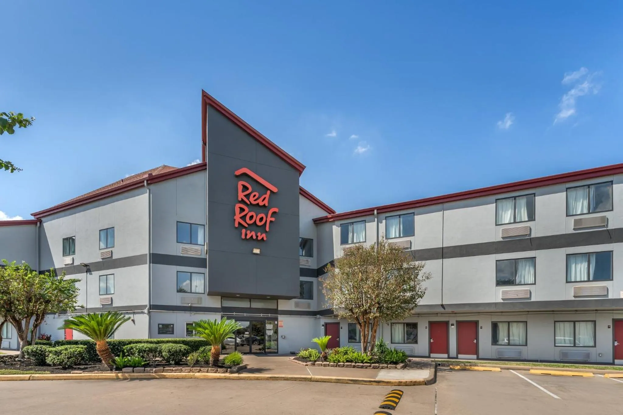 Property building in Red Roof Inn Houston Brookhollow