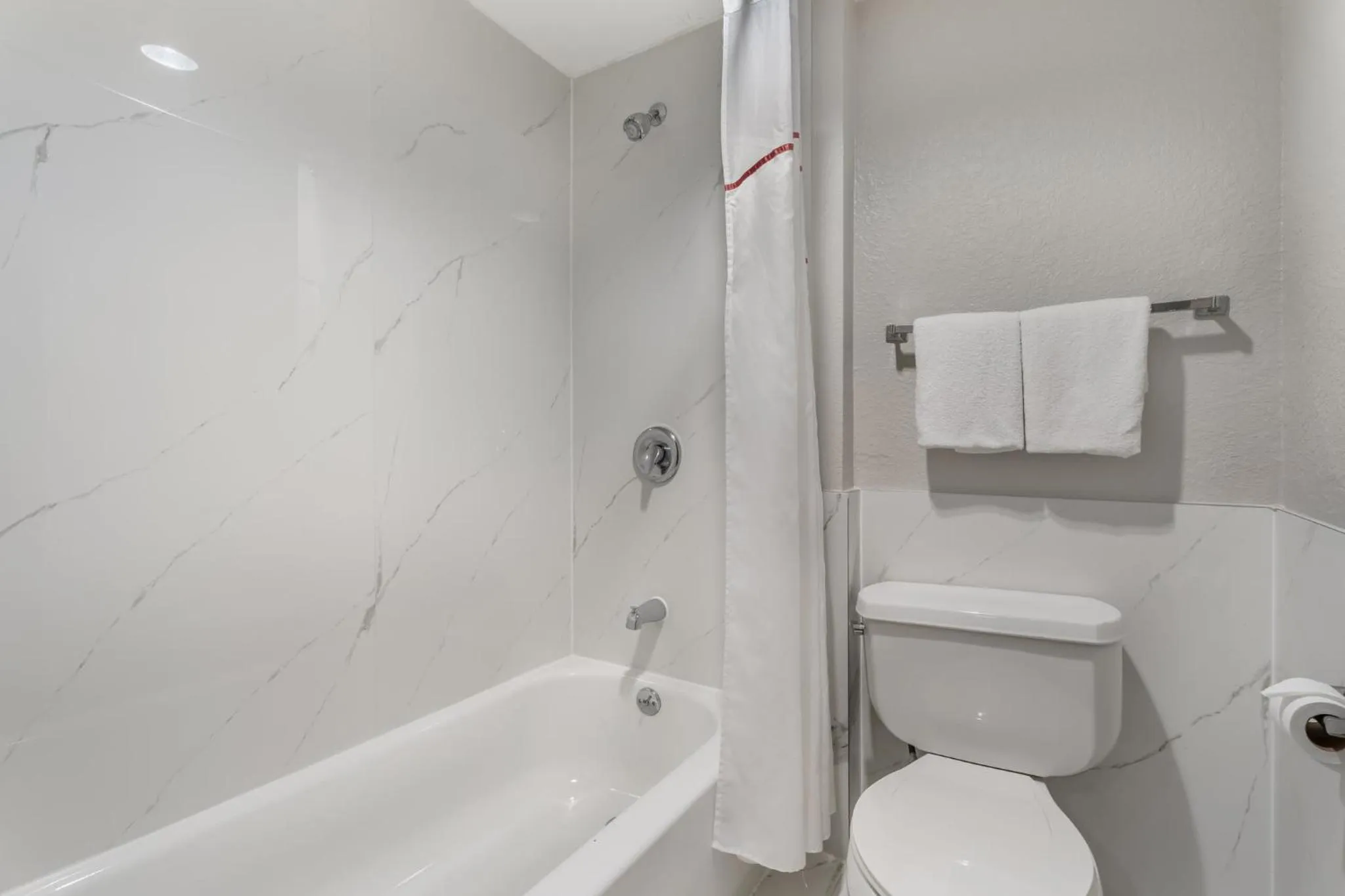 Bathroom in Red Roof Inn Houston Brookhollow