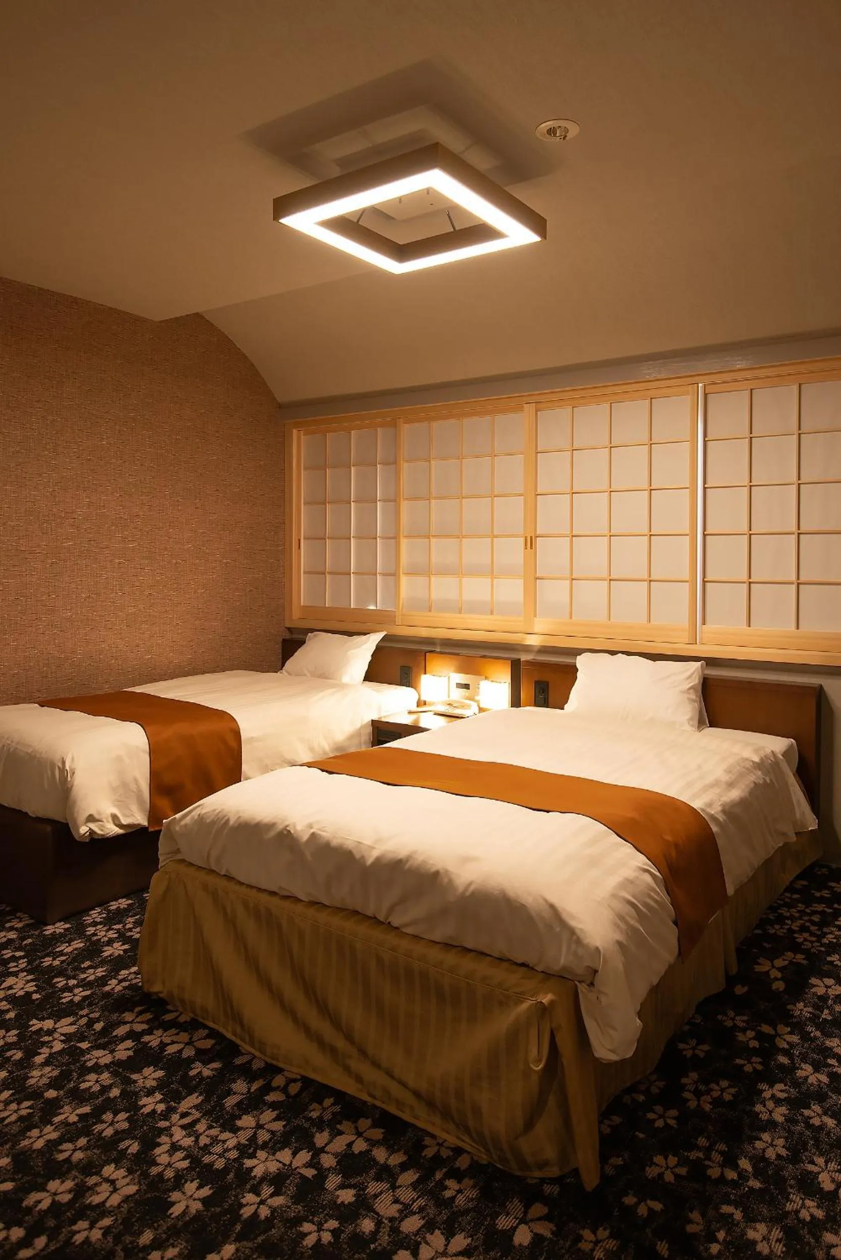 Photo of the whole room, Bed in Shizuoka Town Hotel