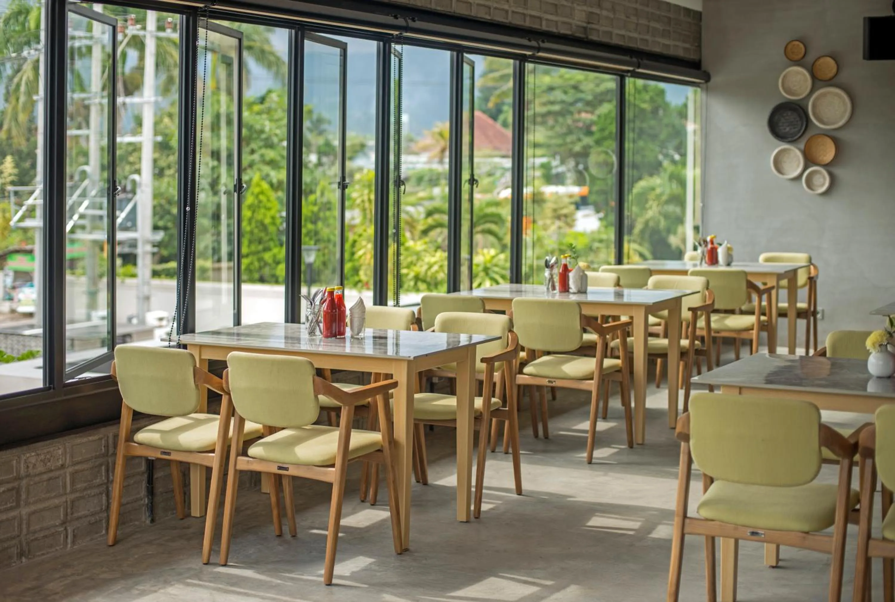 Restaurant/places to eat in Hanoman Hotel Kota Batu