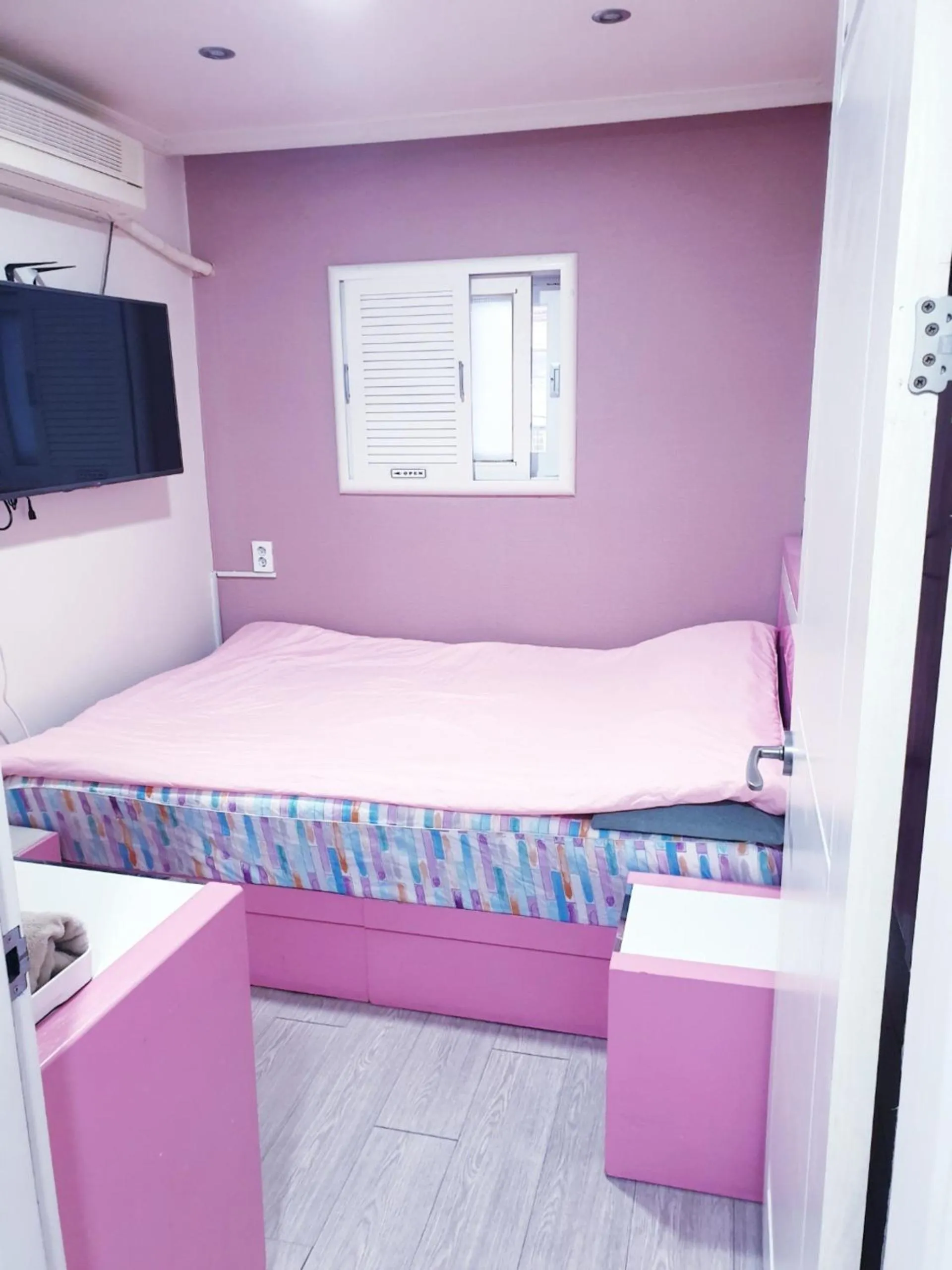 Bed in OPPA Hostel Sinchon-Hongdae