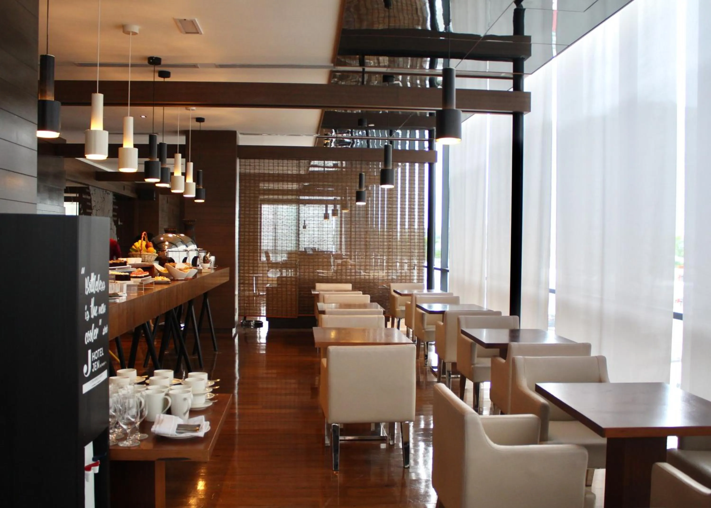 Lounge or bar, Restaurant/Places to Eat in JEN Johor Puteri Harbour by Shangri-La