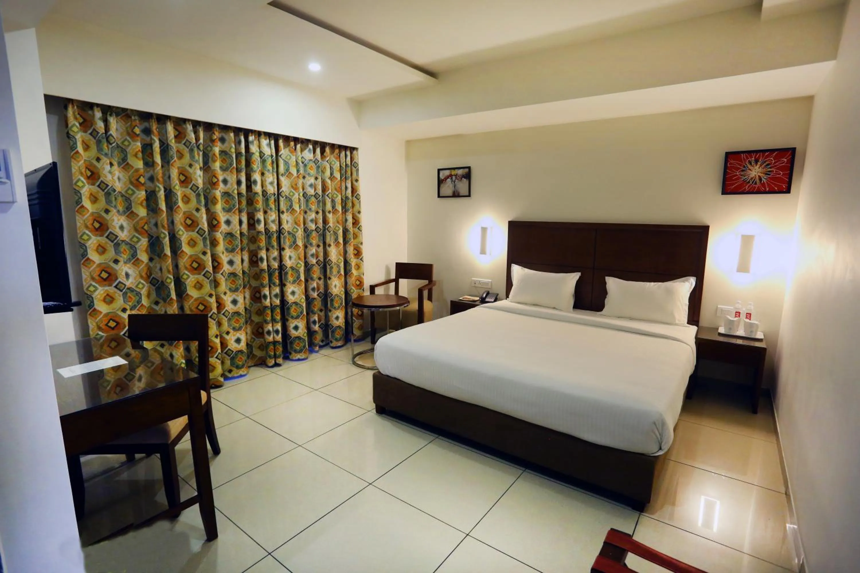 Bed in The Park Residency