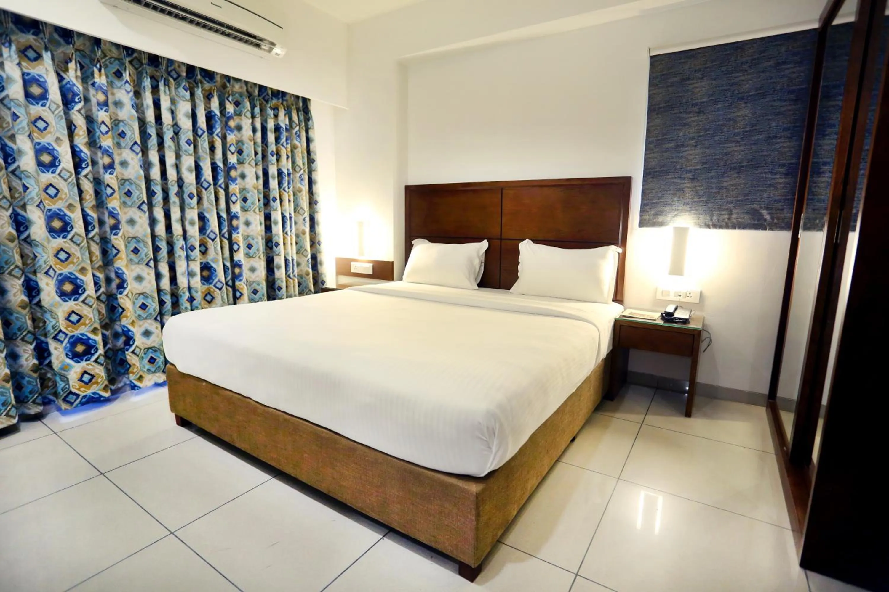 Bed in The Park Residency