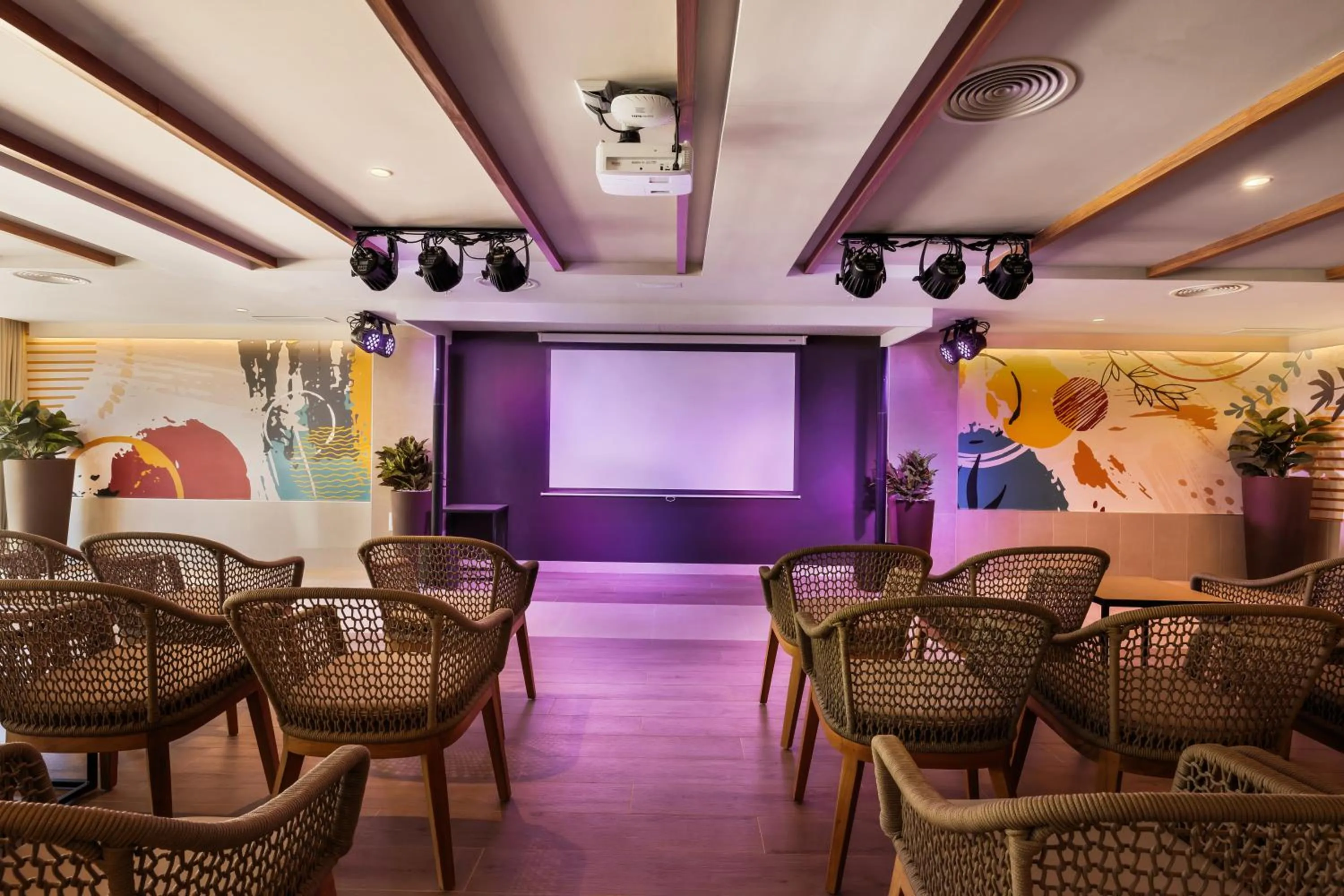 Meeting/conference room in Hotel Riu Palace La Mola