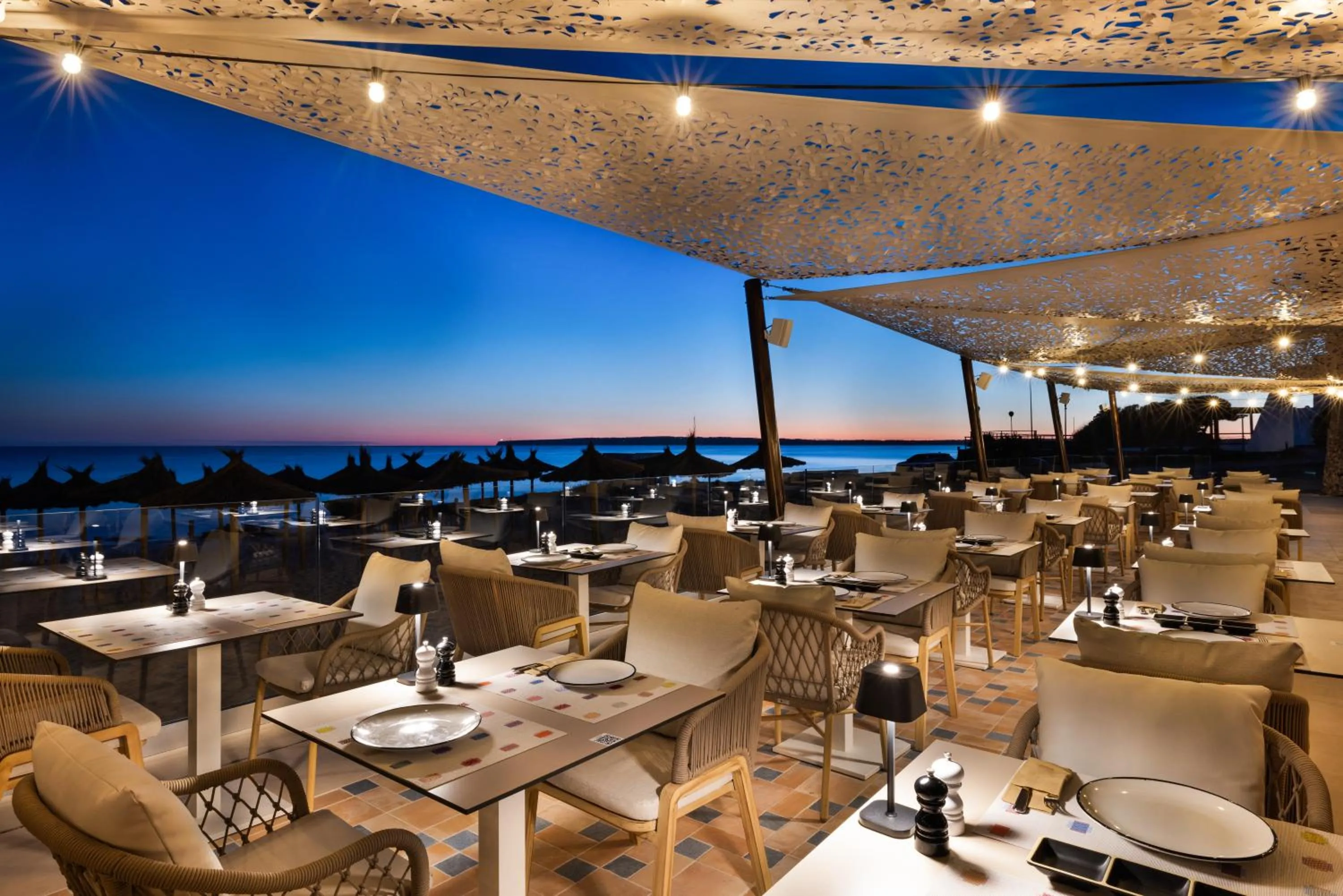Restaurant/places to eat in Hotel Riu Palace La Mola
