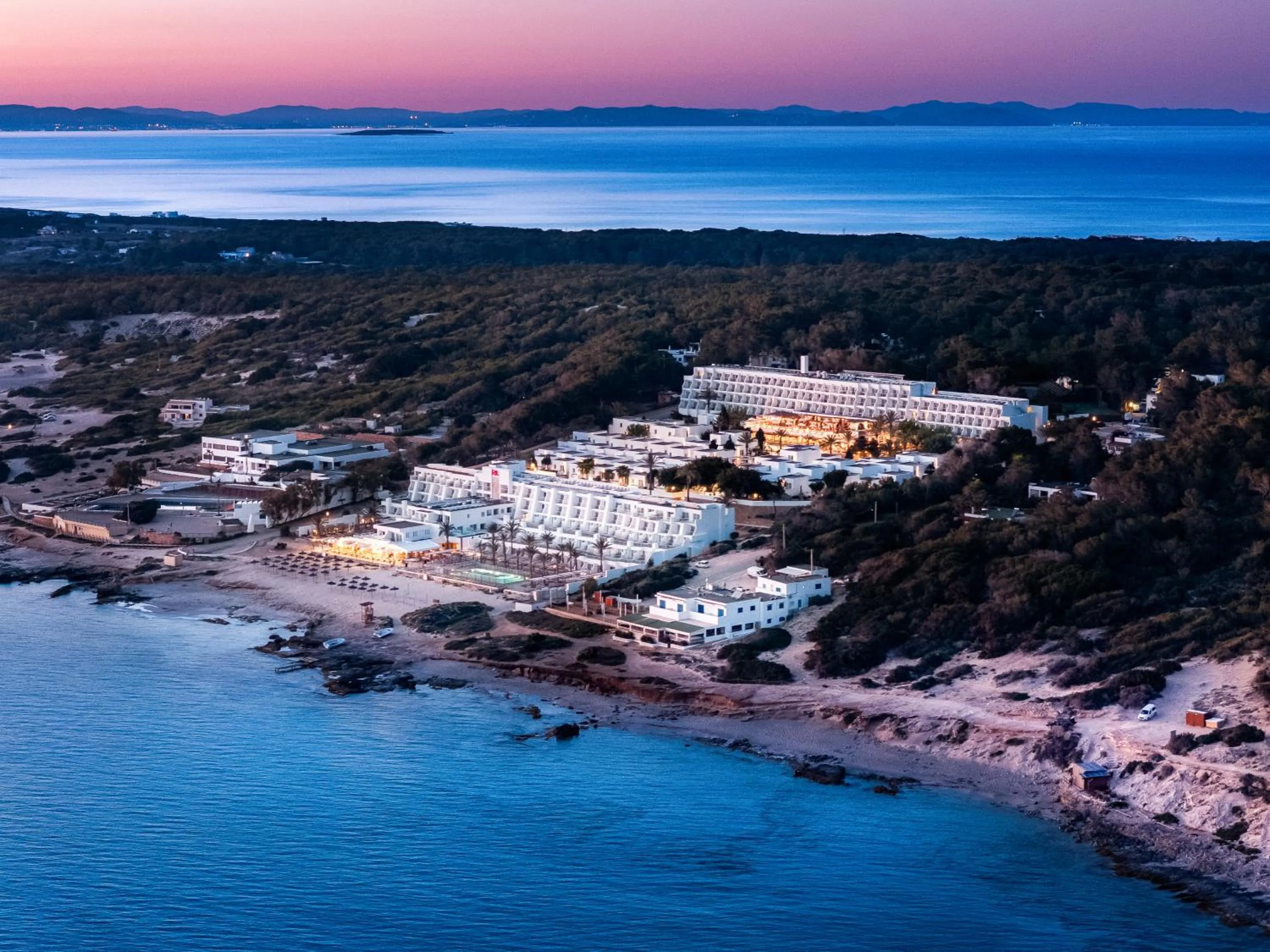 Night in Hotel Riu Palace La Mola