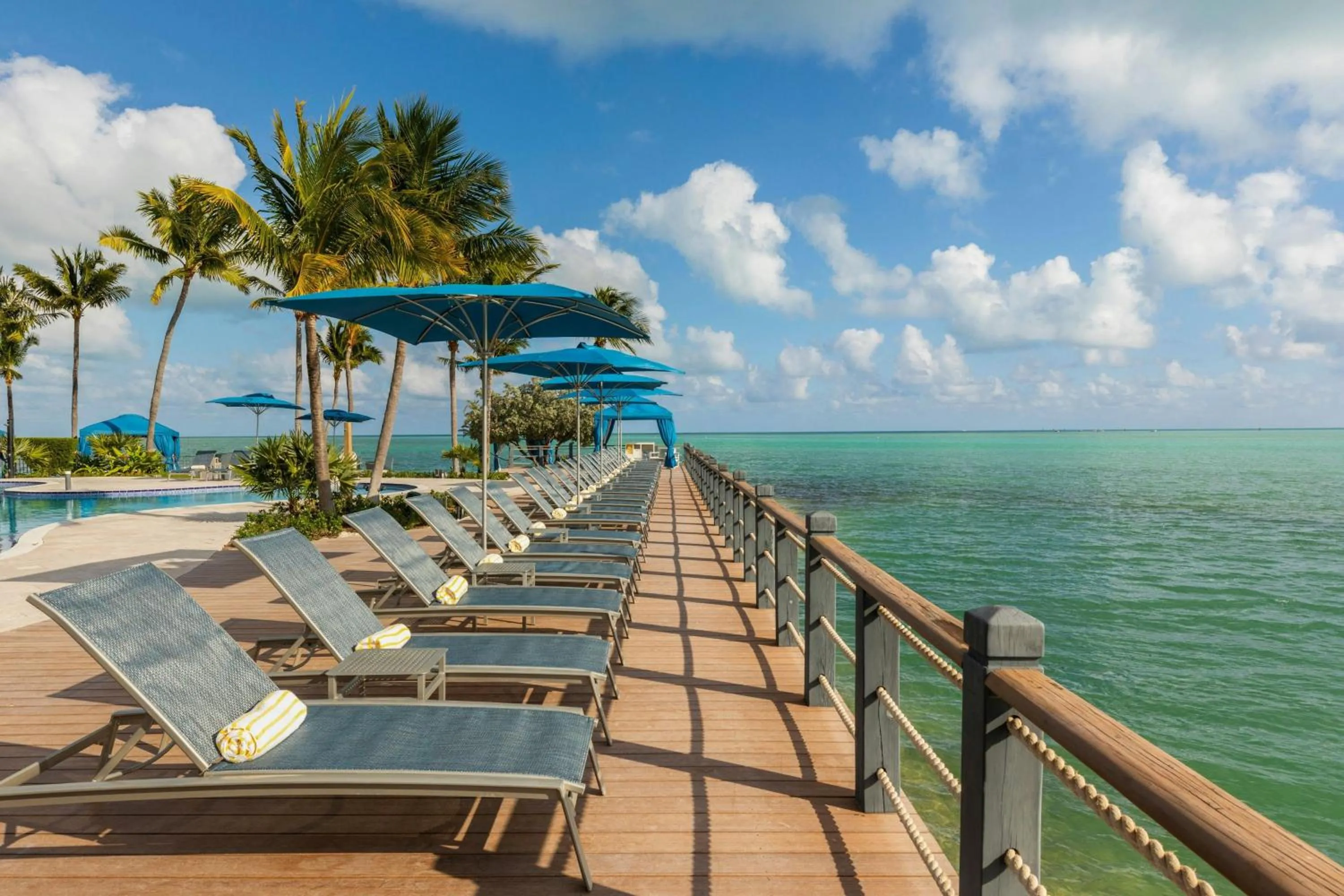 Lounge or bar in Three Waters Resort and Marina, Islamorada, a Tribute Portfolio Resort
