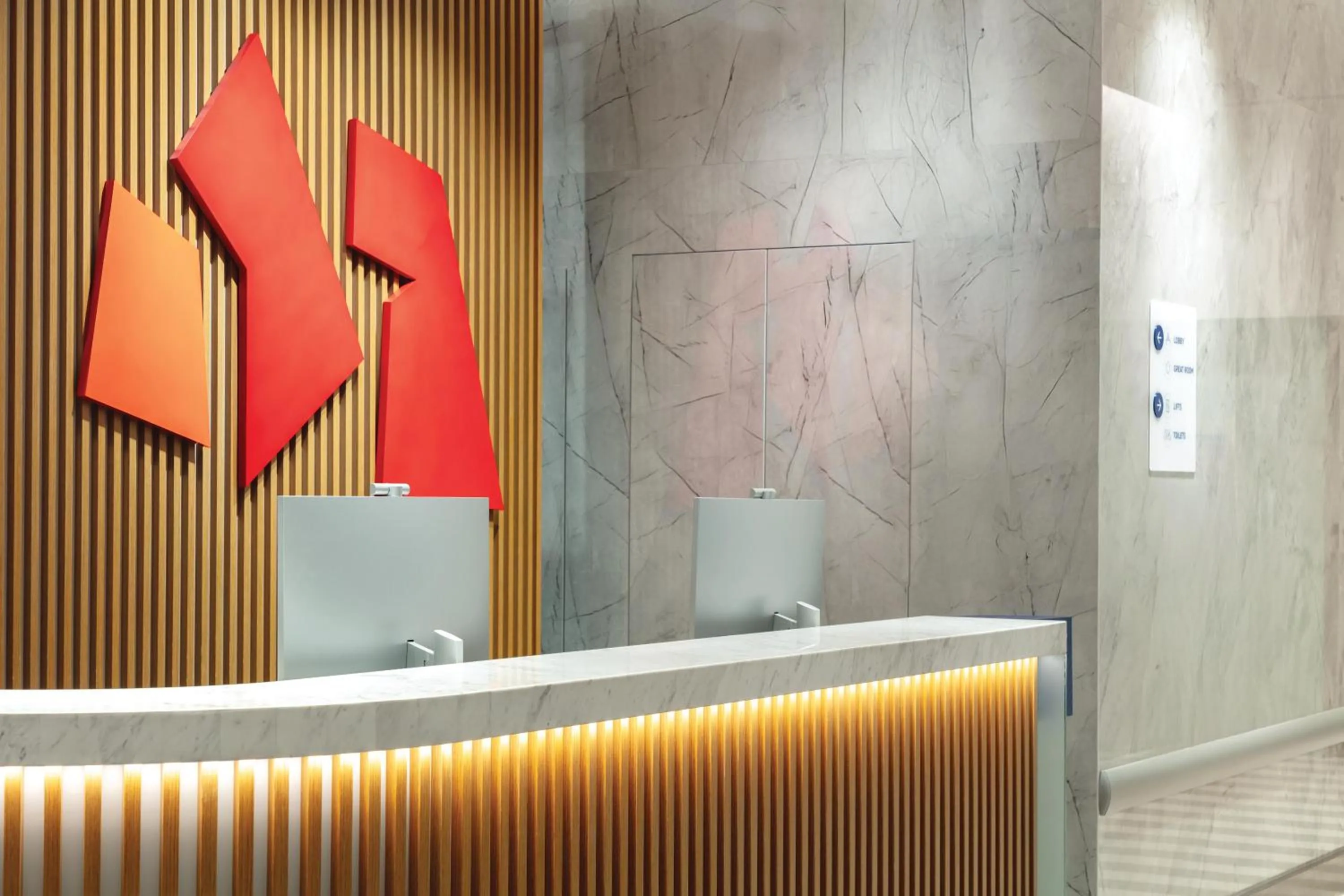 Lobby or reception in Holiday Inn Express Singapore Orchard Road by IHG