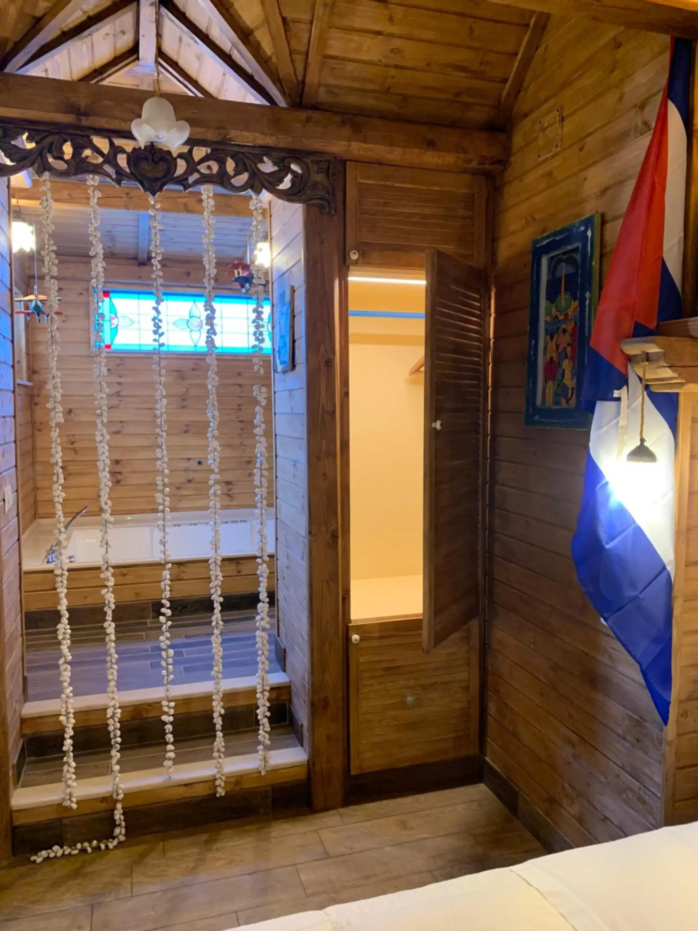 Suite with Spa Bath in La Casa di Emanuella - Rooms & International Suites Suite with Spa Bath in La Casa di Emanuella - Rooms & International Suites