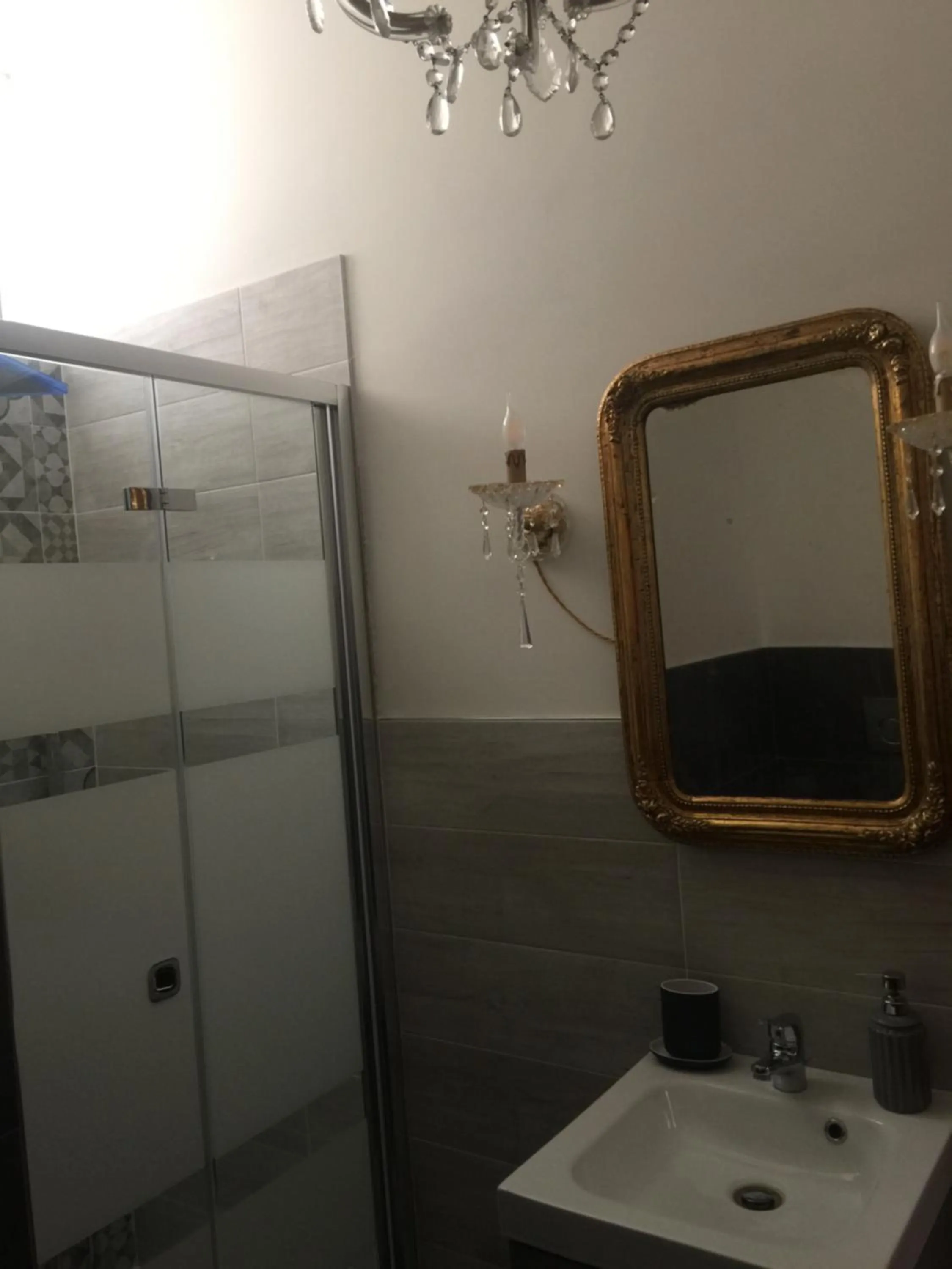 Bathroom in La Casa di Emanuella - Rooms & International Suites