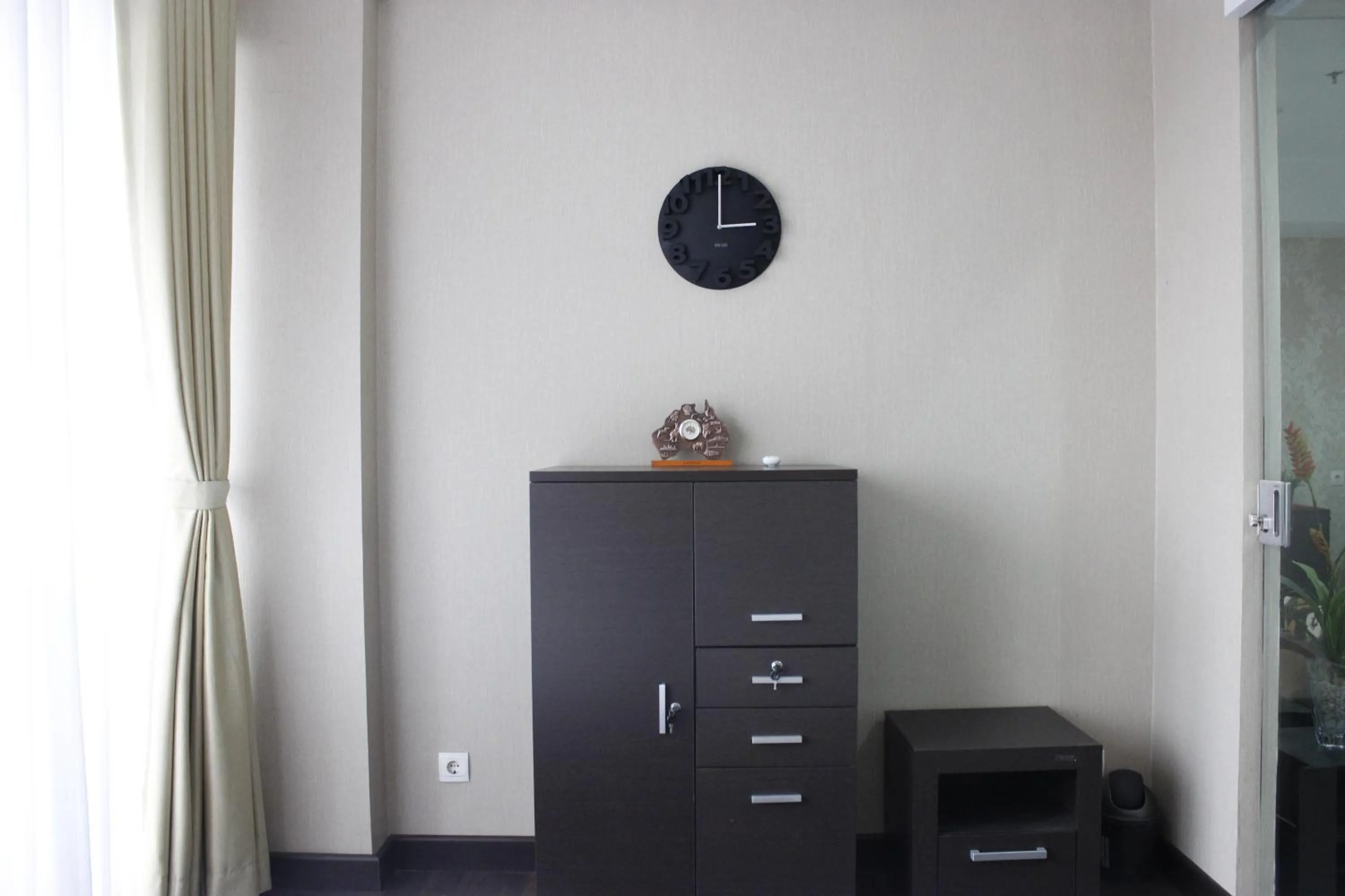 Bedroom in Stylish 1BR near ITB University at Dago Suites Apartment By Travelio