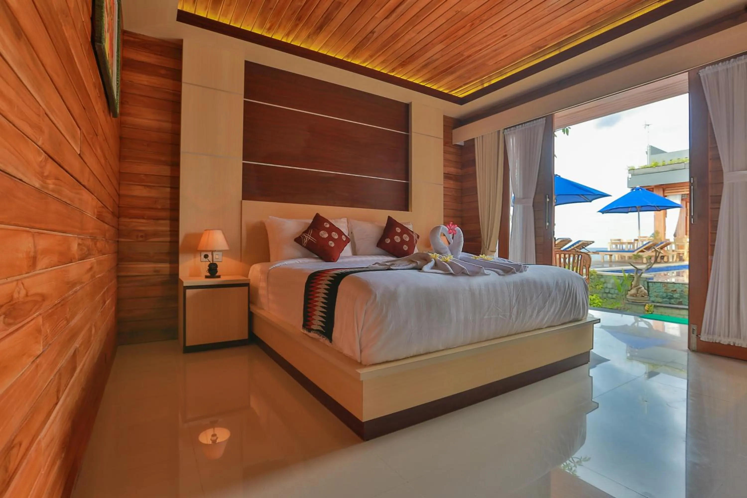 Bed in Sunrise Cottage