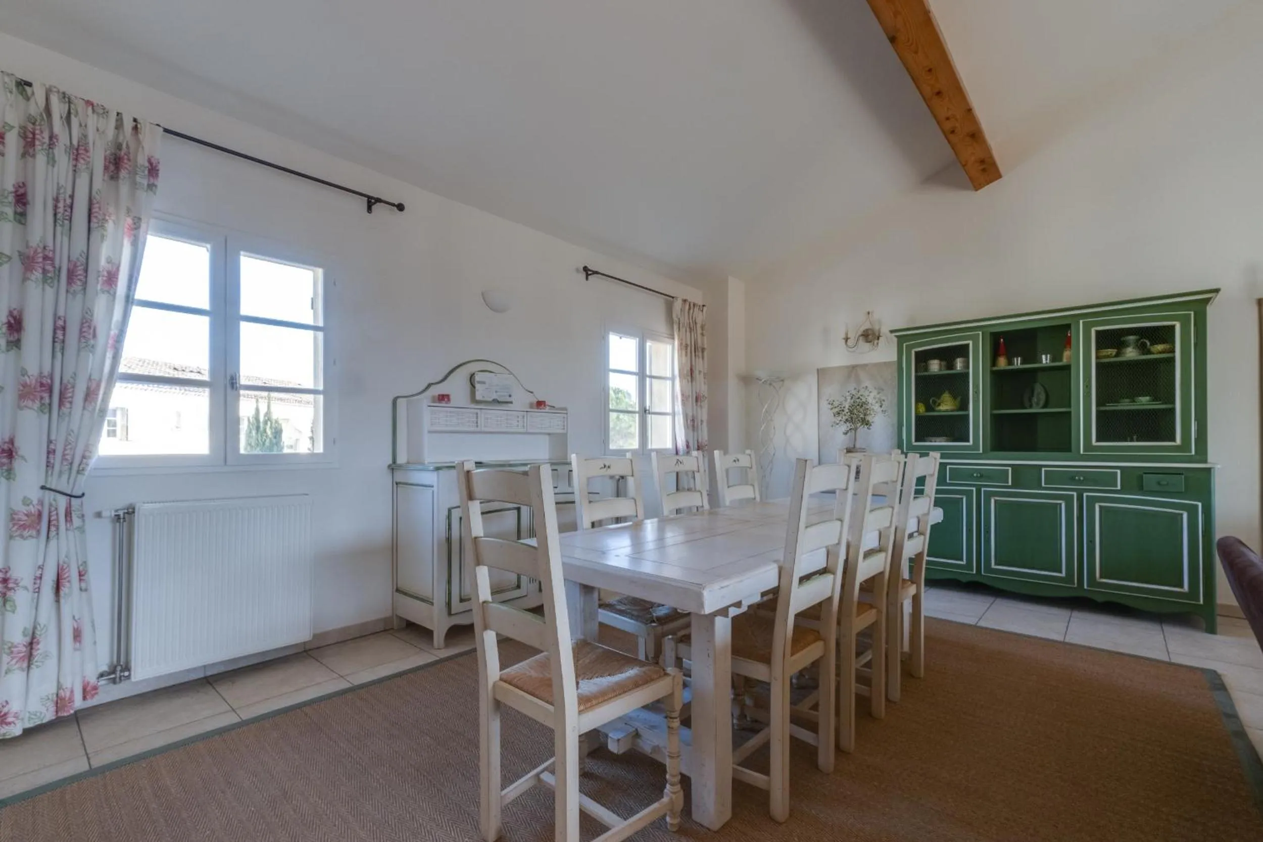Dining area in Les Appartements et Maisons du Domaine de Saint Endréol Golf & Spa Resort
