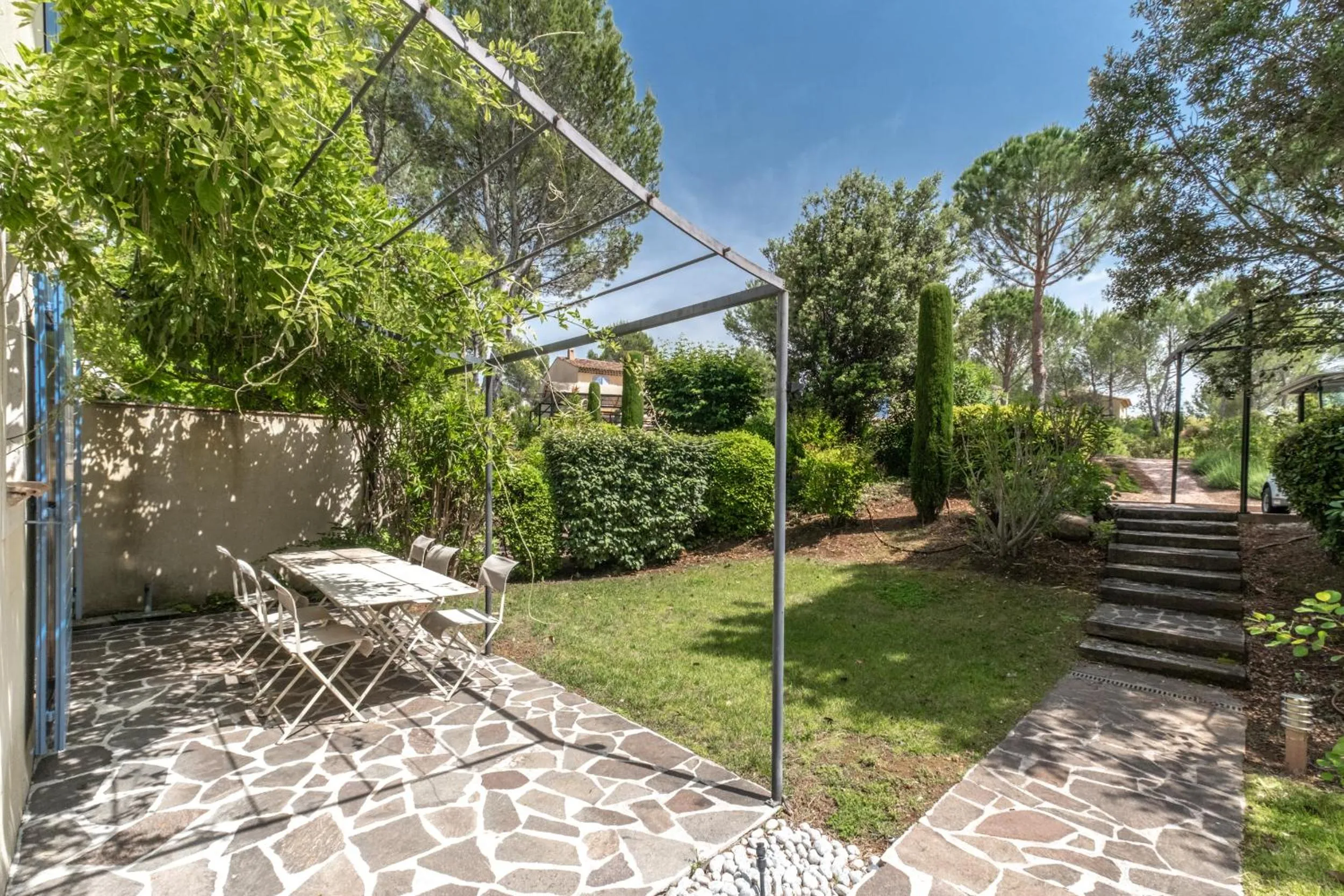 Patio in Les Appartements et Maisons du Domaine de Saint Endréol Golf & Spa Resort